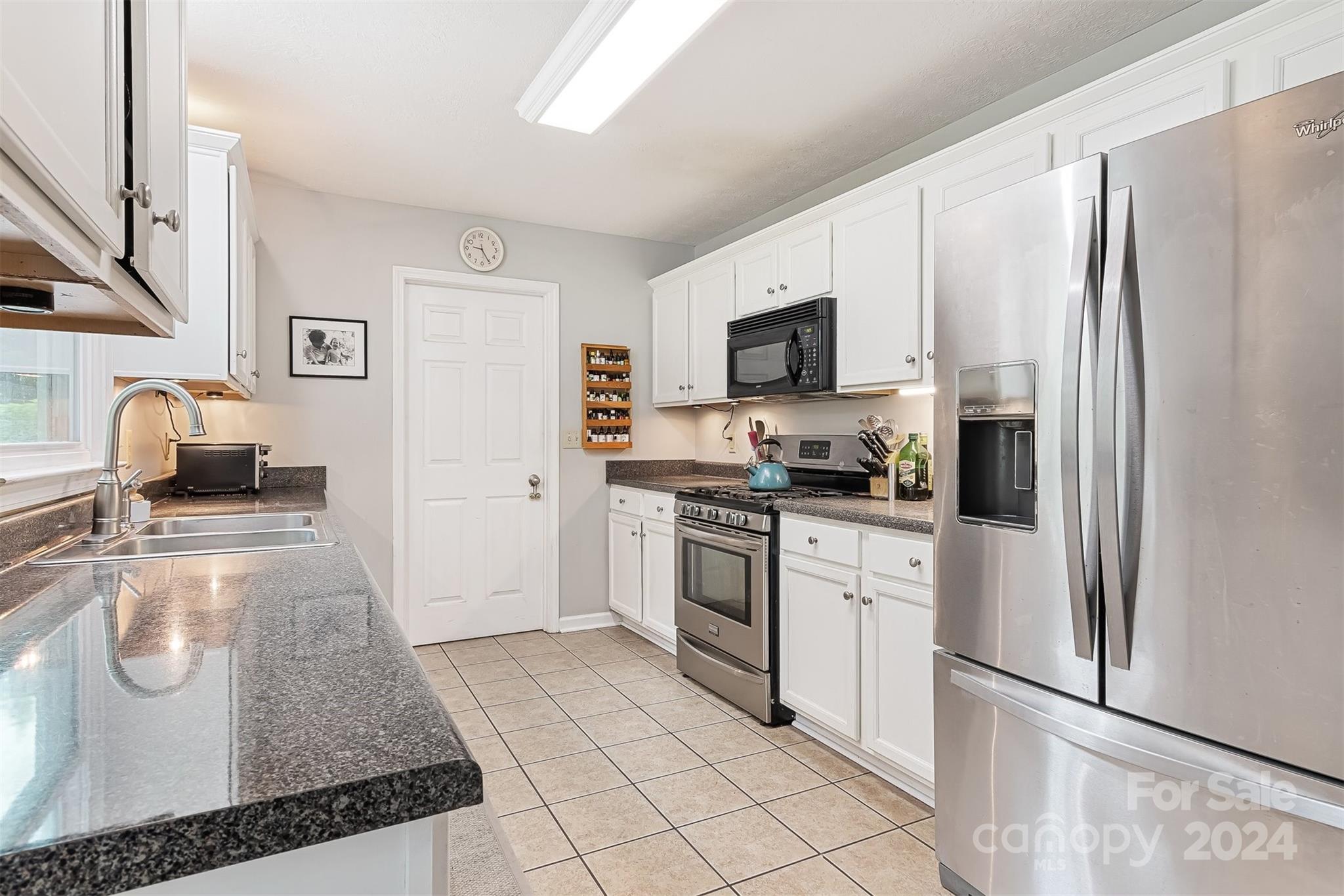 5352 Winding Oak Drive