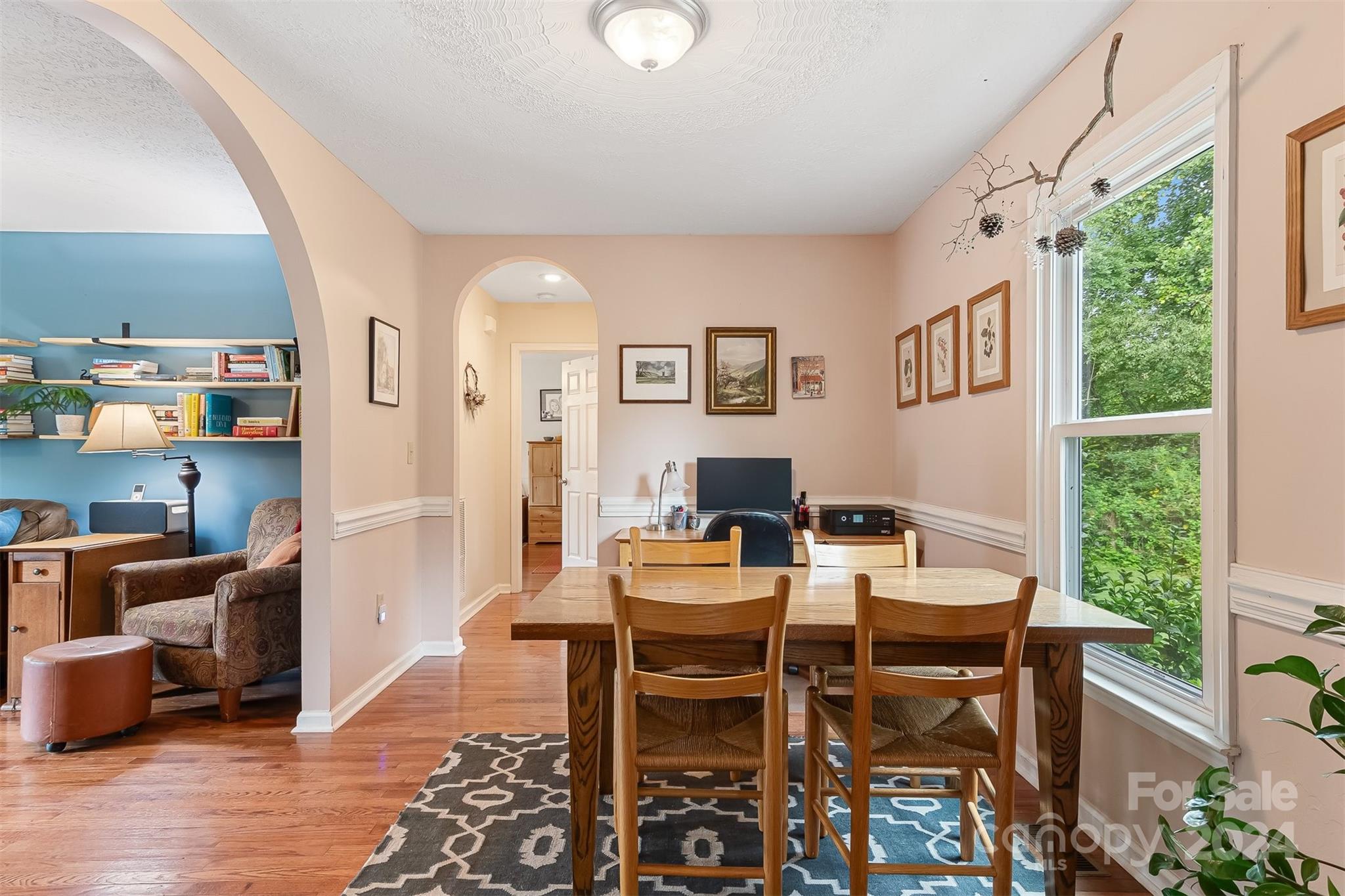 5352 Winding Oak Drive