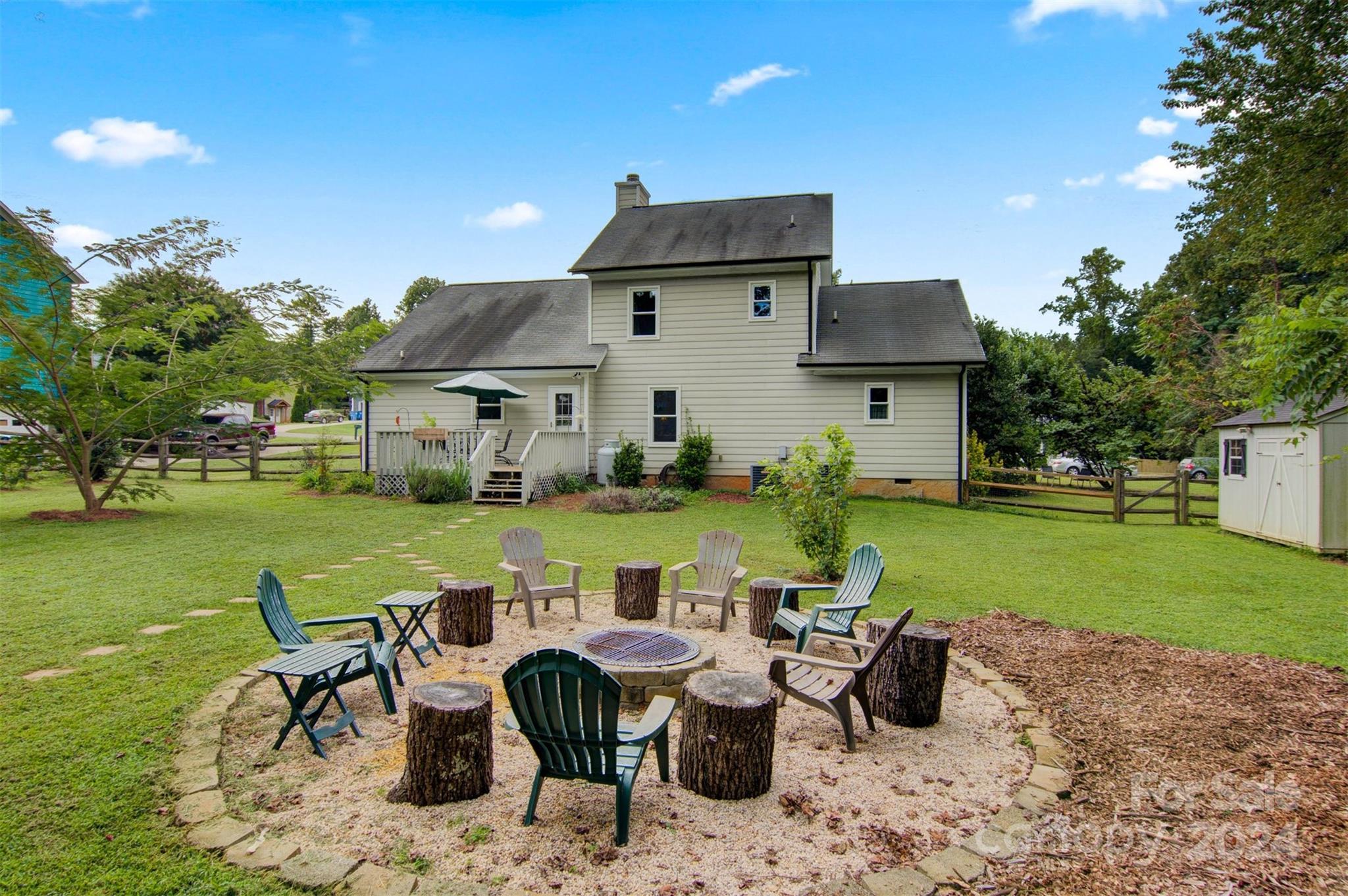 5352 Winding Oak Drive