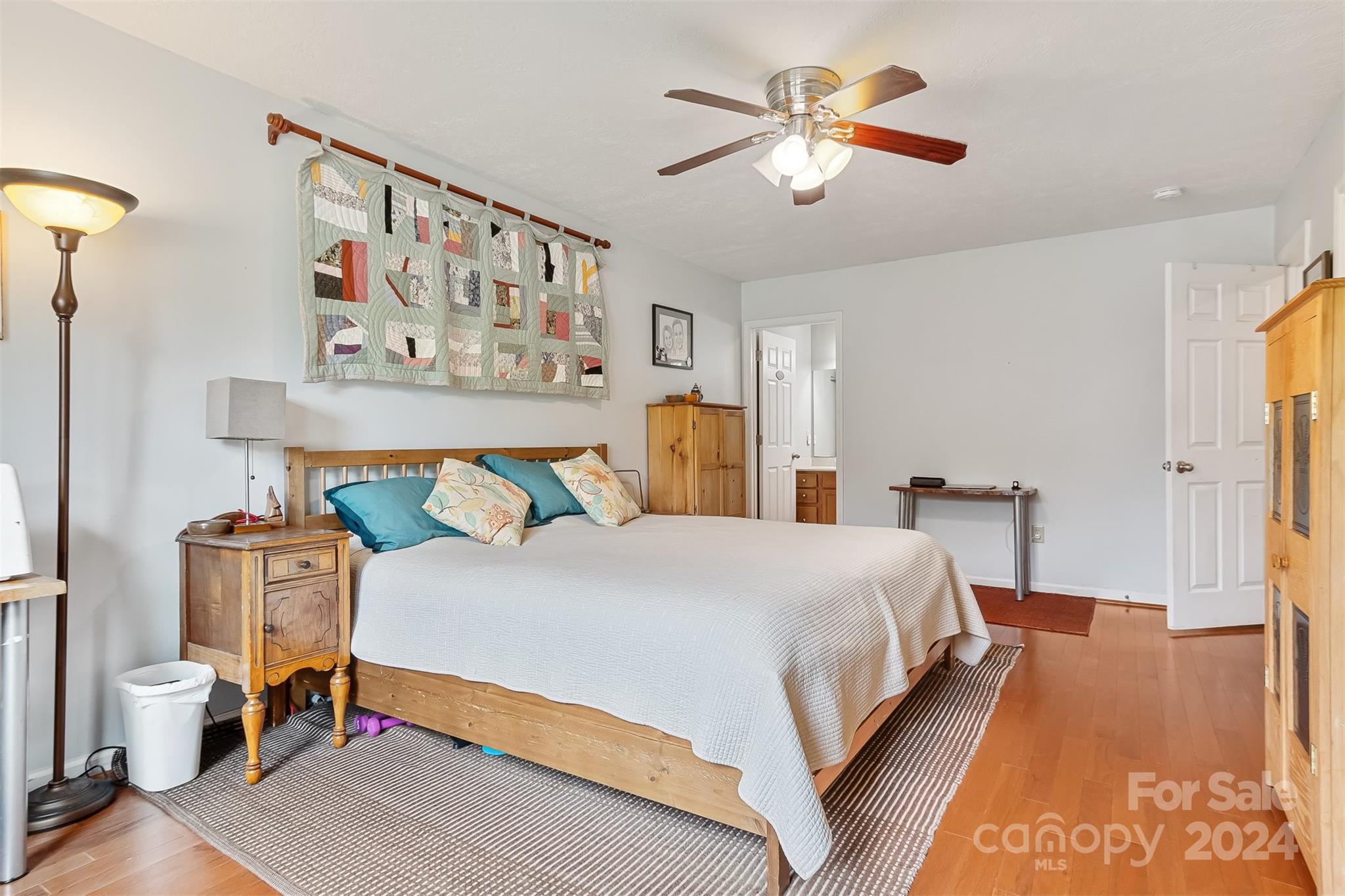 5352 Winding Oak Drive