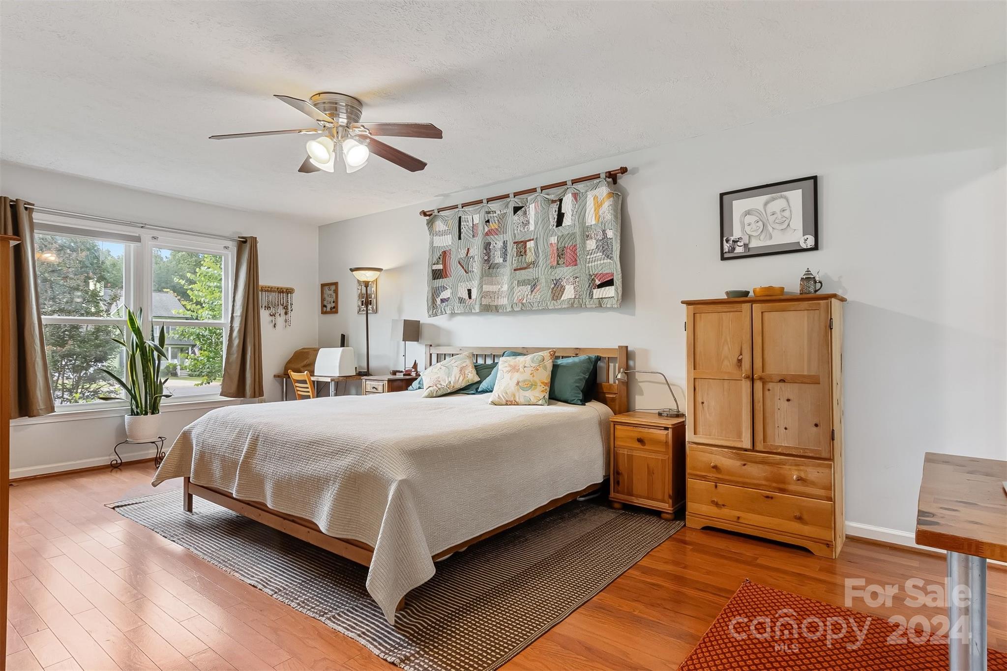 5352 Winding Oak Drive