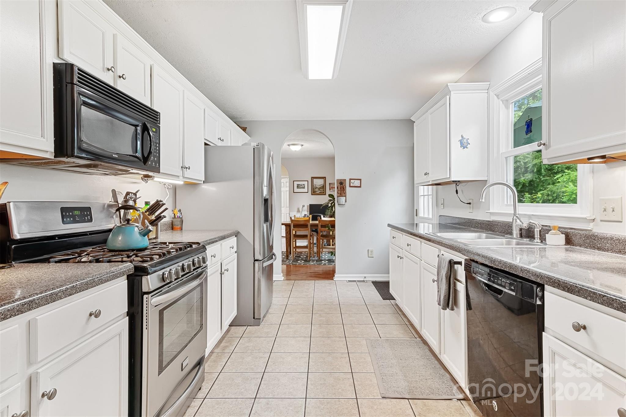 5352 Winding Oak Drive
