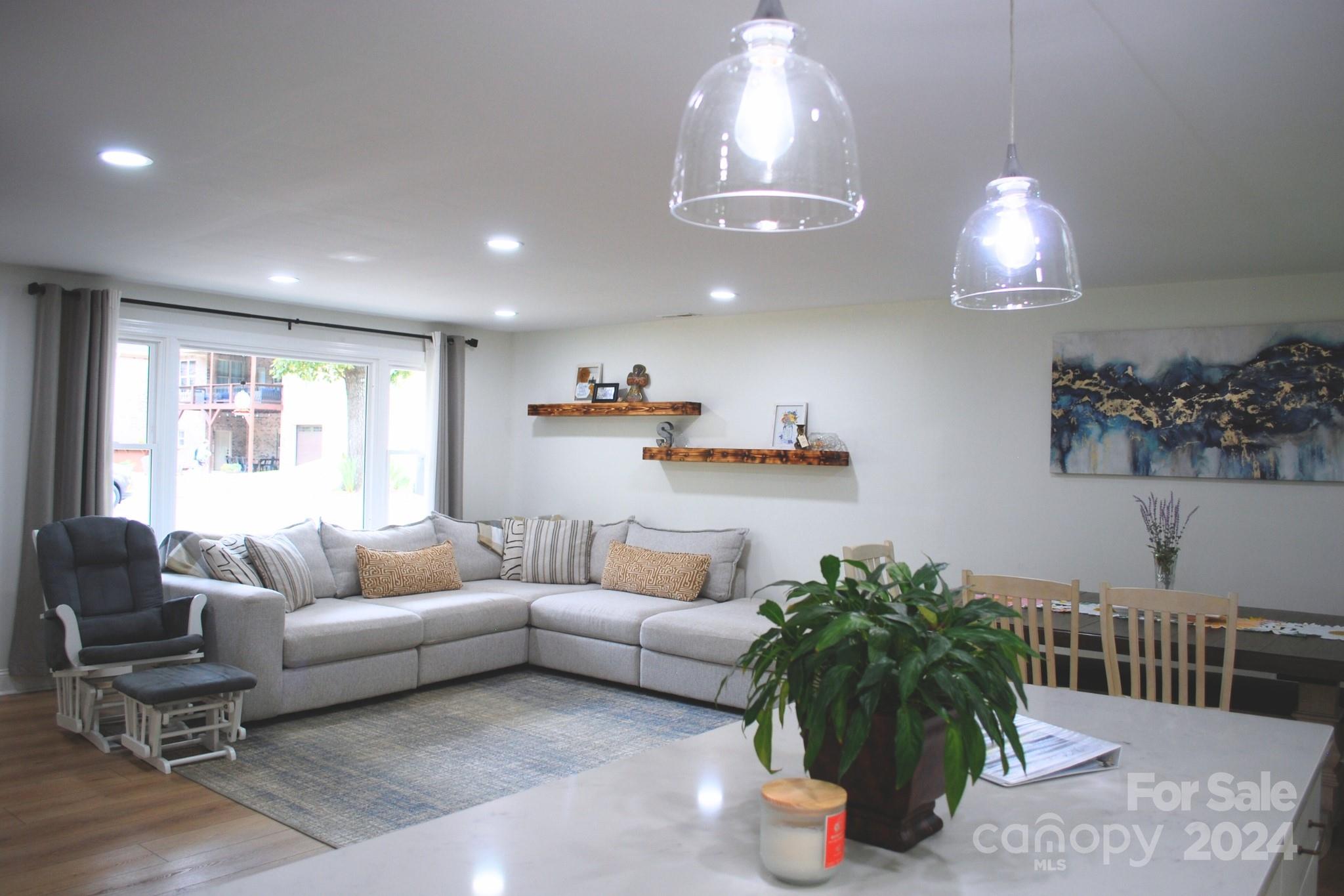2515 10th Street Court NE