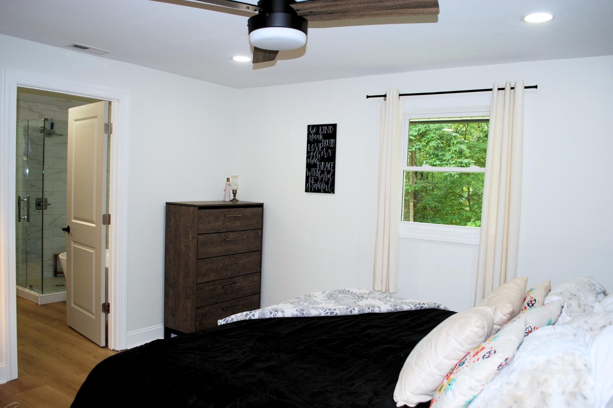 2515 10th Street Court NE