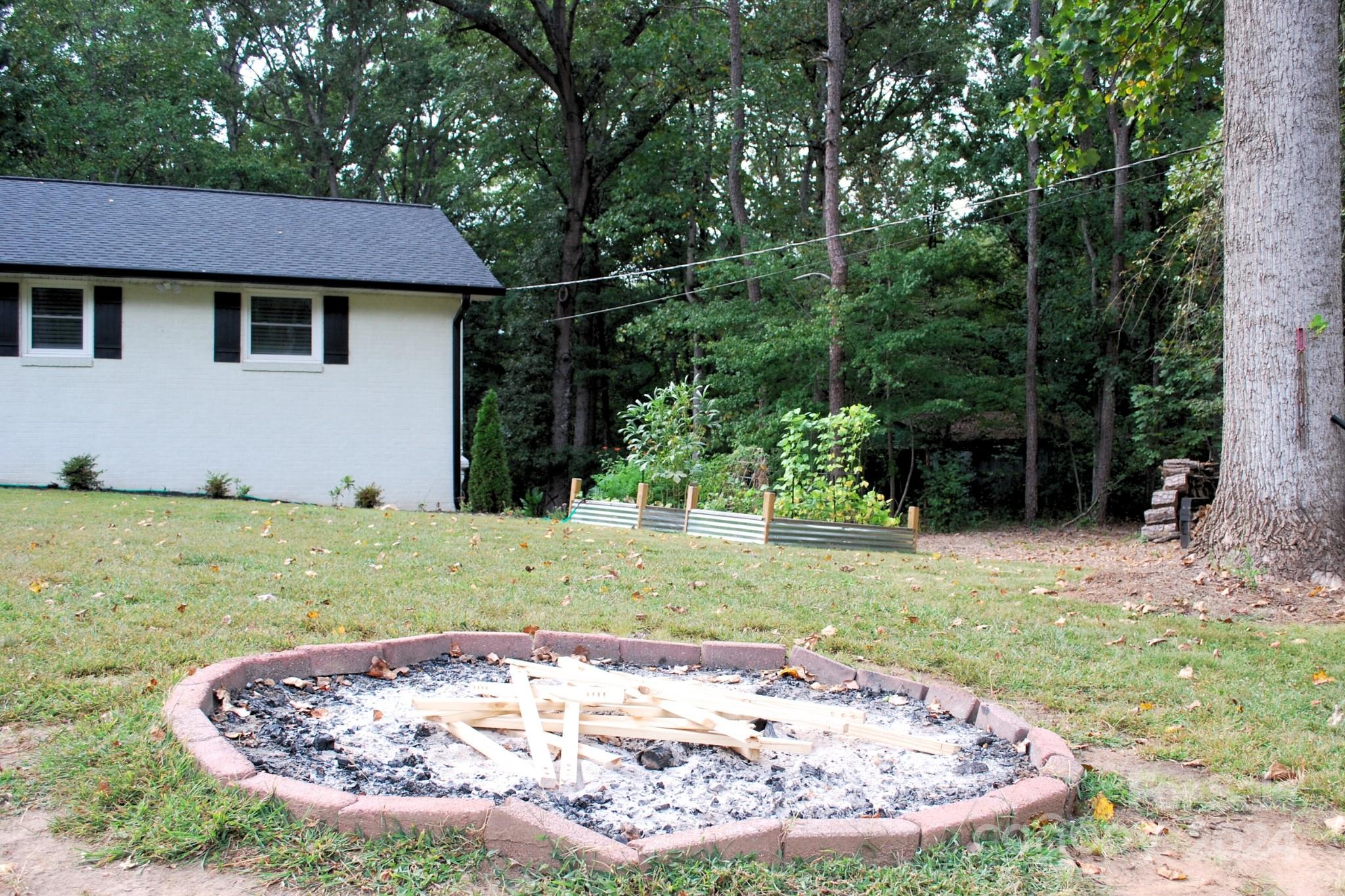 2515 10th Street Court NE