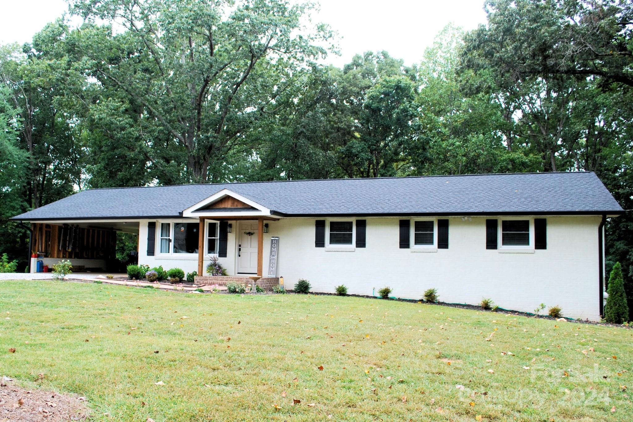 2515 10th Street Court NE