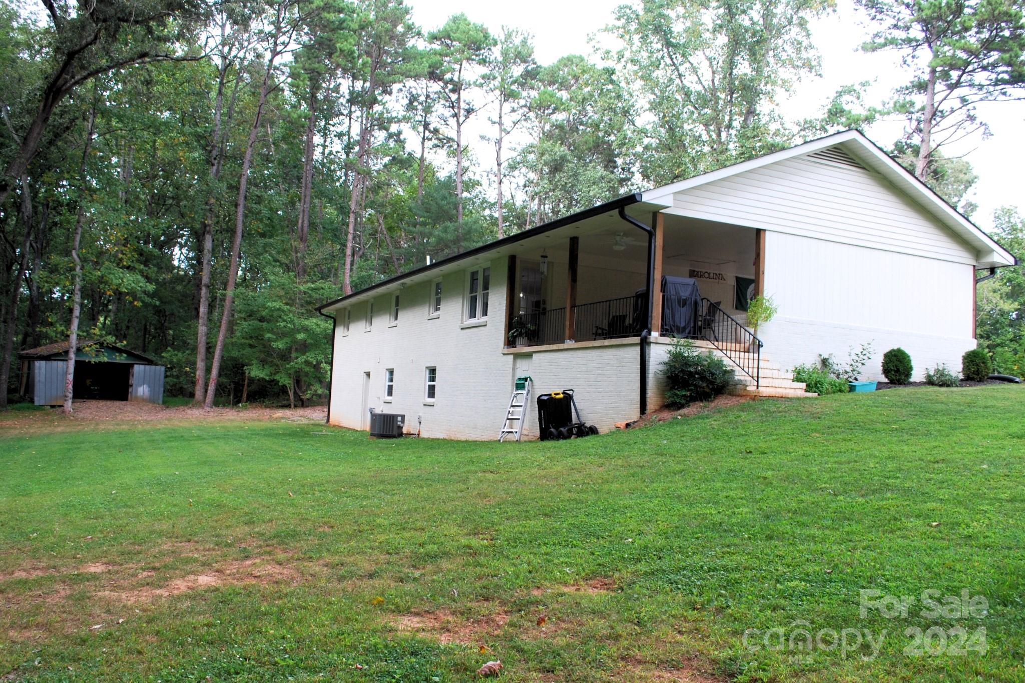 2515 10th Street Court NE