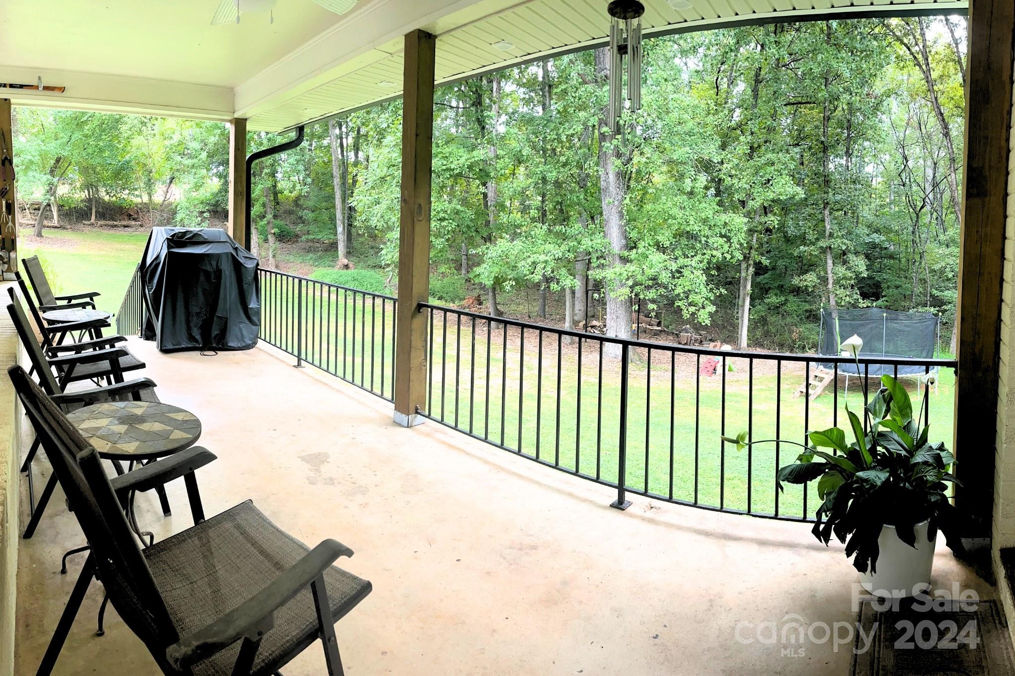 2515 10th Street Court NE