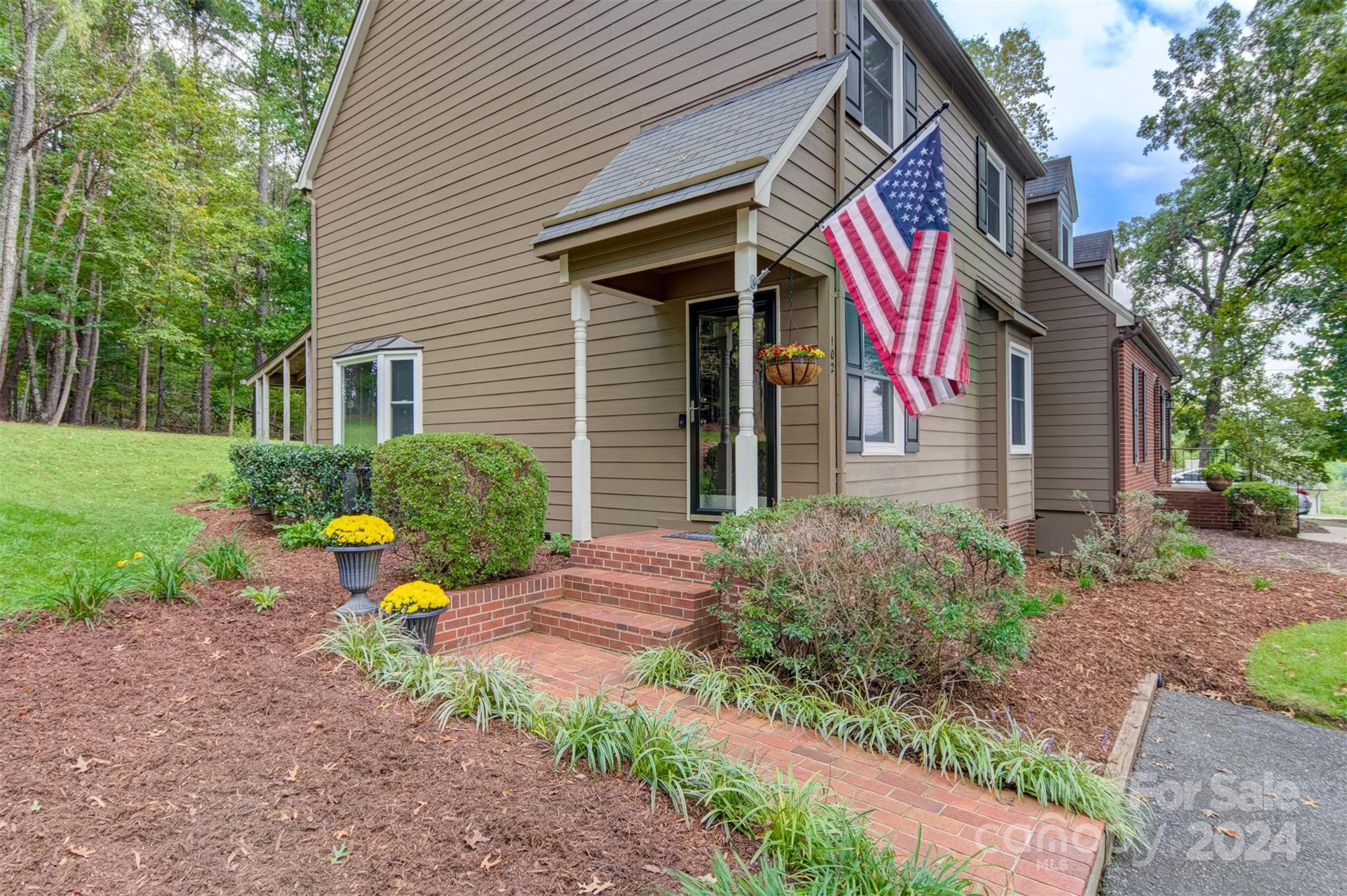 102 Shetland Court