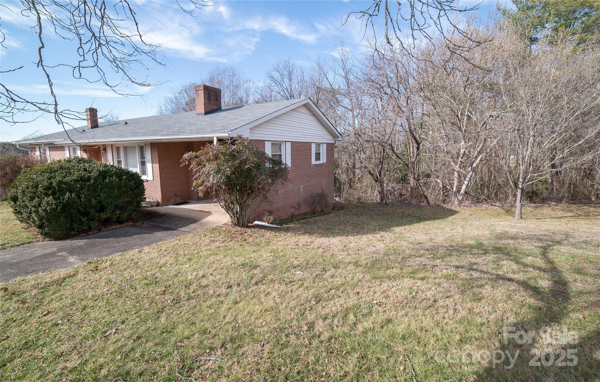 1052 Orchard Street SW