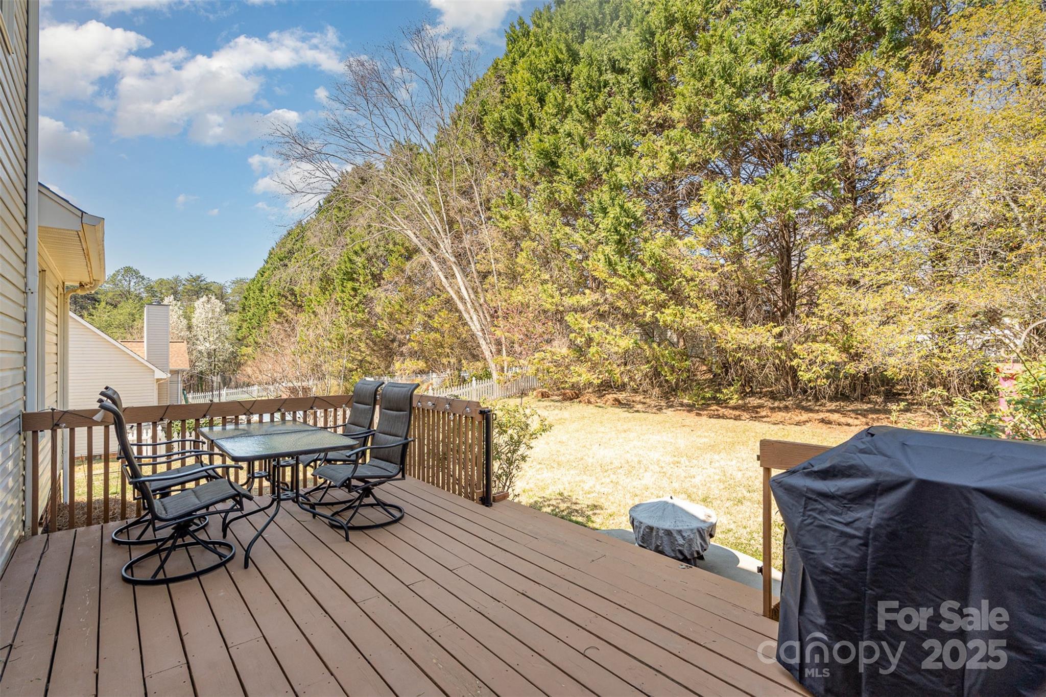 919 42nd Avenue Lane NE
