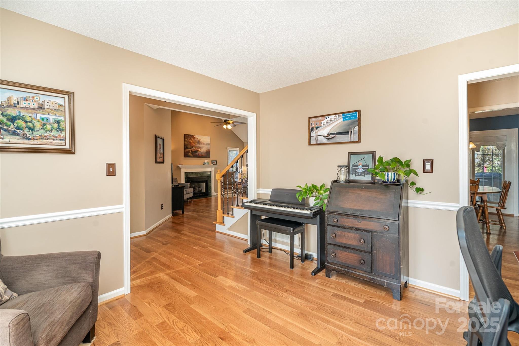 919 42nd Avenue Lane NE