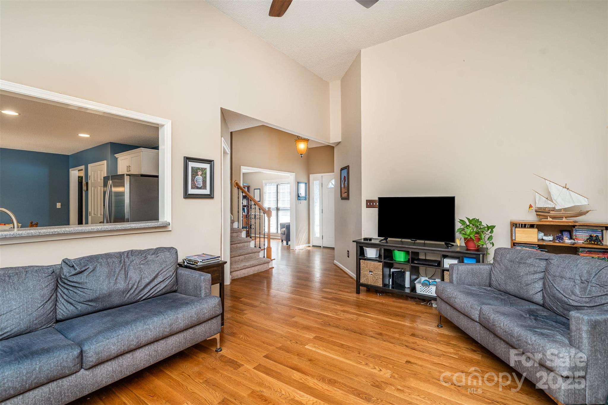 919 42nd Avenue Lane NE