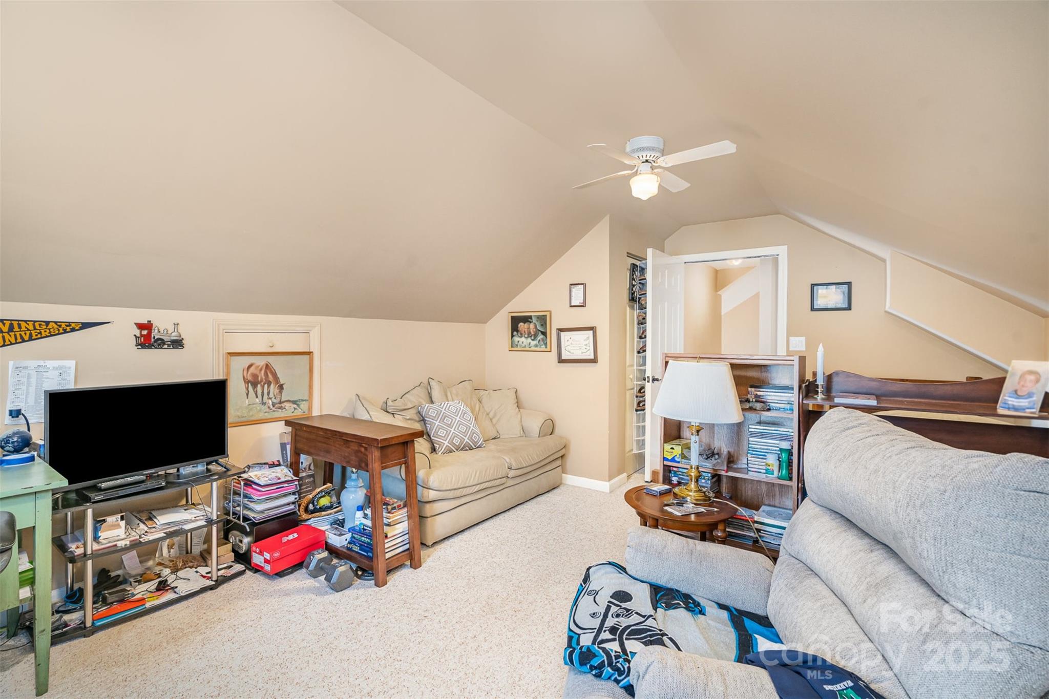 919 42nd Avenue Lane NE