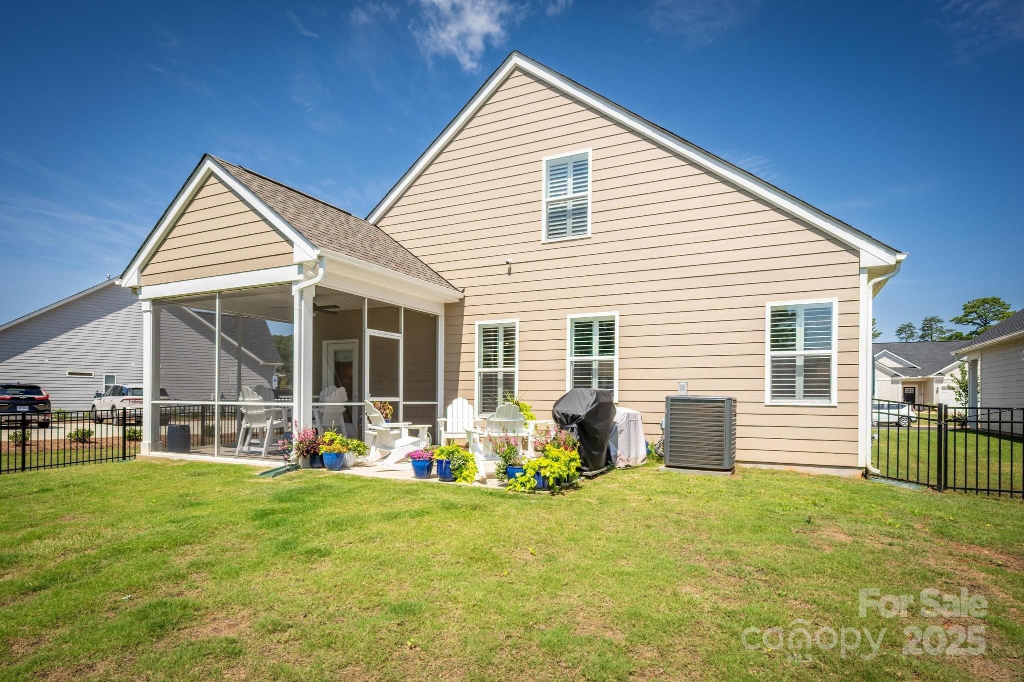 3619 Whitney Way