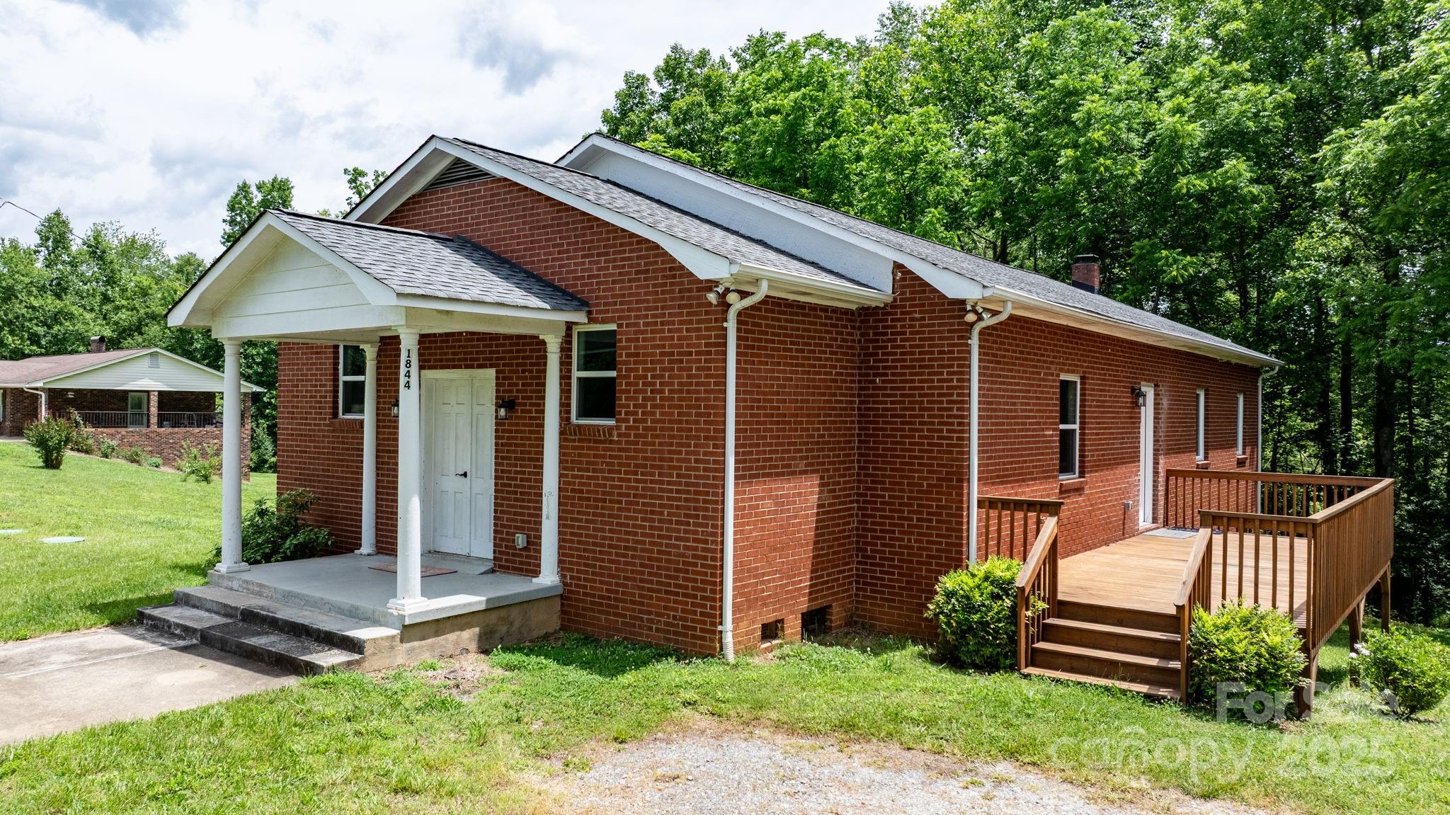 1844 Bellcroft Lane