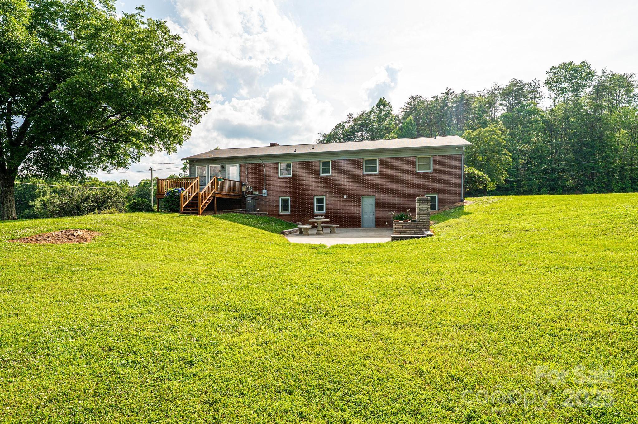 2736 Ellerwood Road SE