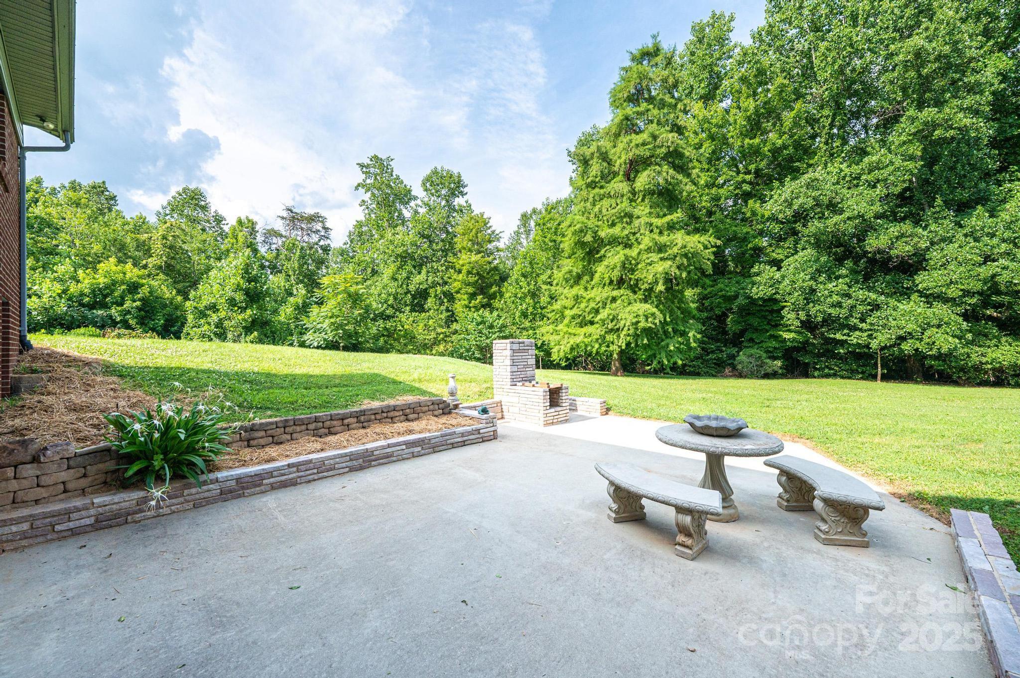 2736 Ellerwood Road SE