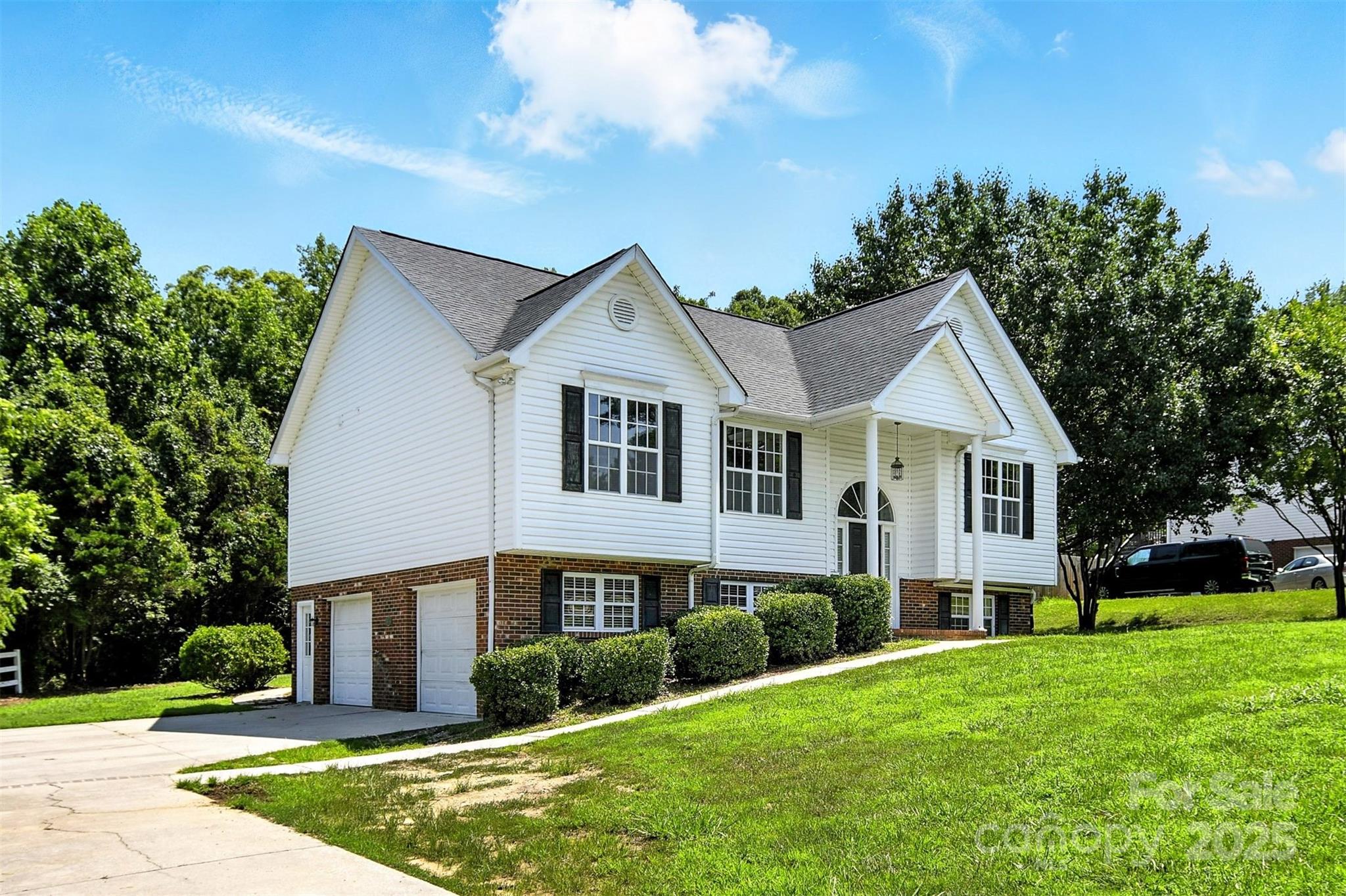 156 Autumn Woods Boulevard