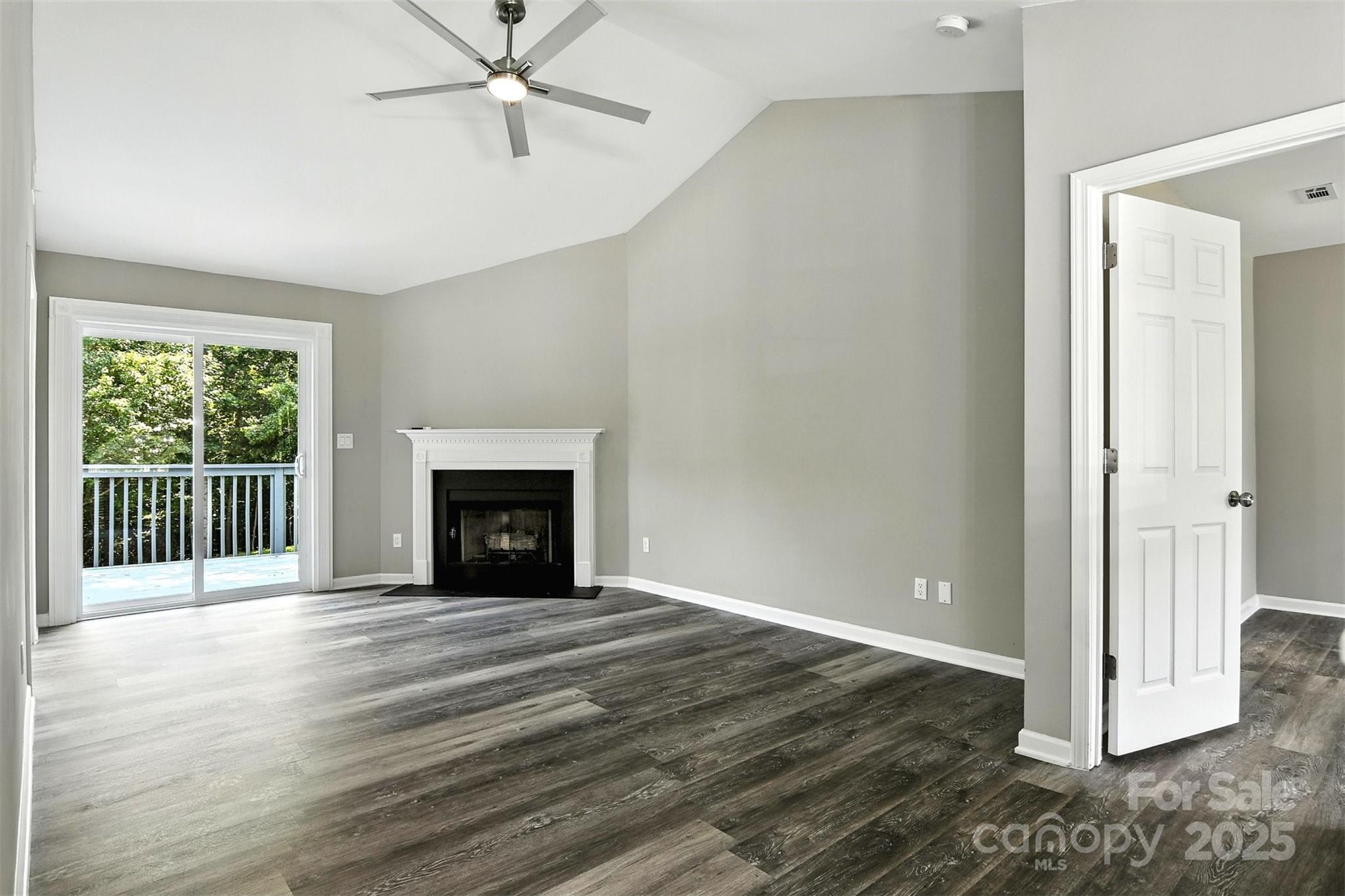 156 Autumn Woods Boulevard