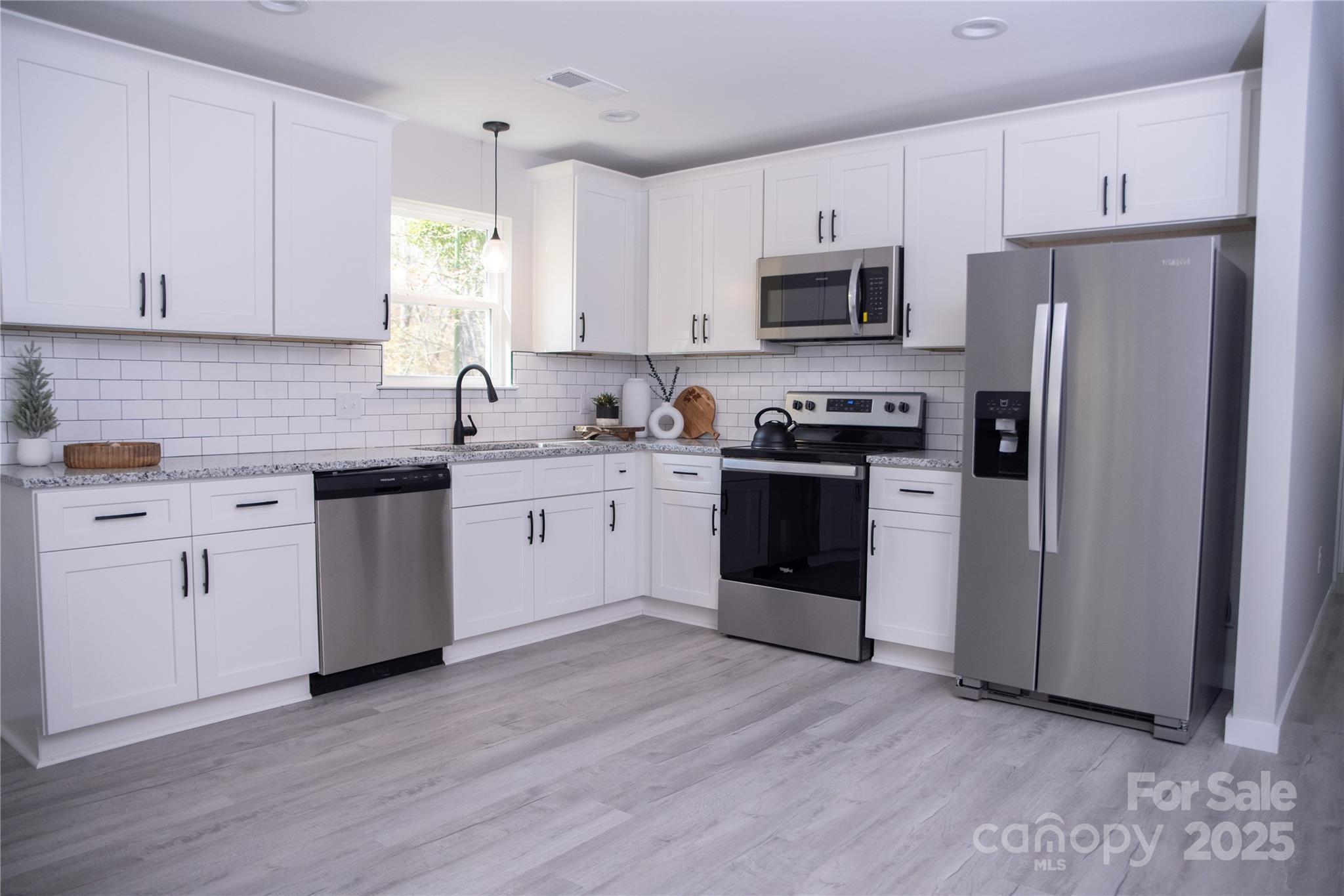 815 32nd Street NE Unit: 3