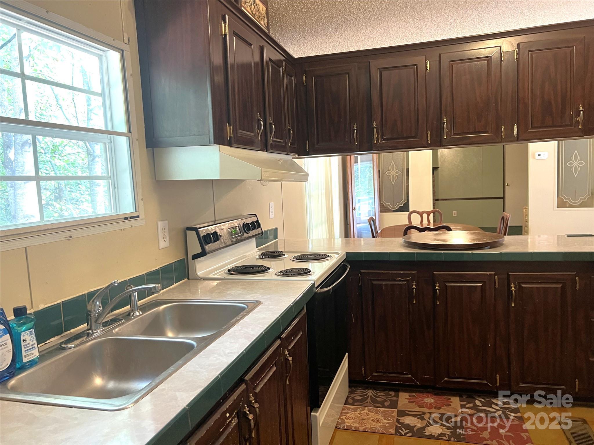 5031 Nunley Knolls
