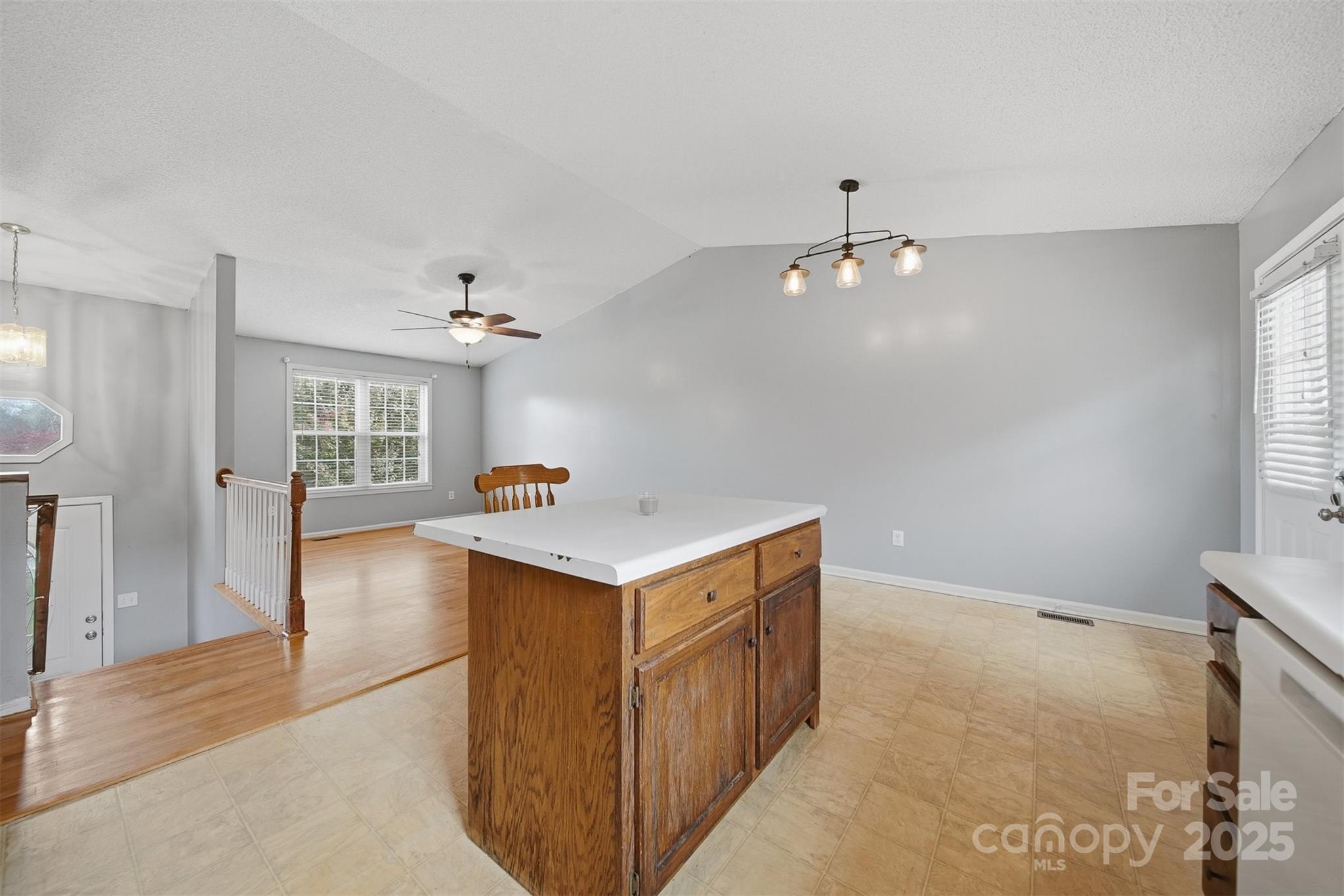 904 Pine Mountain Road