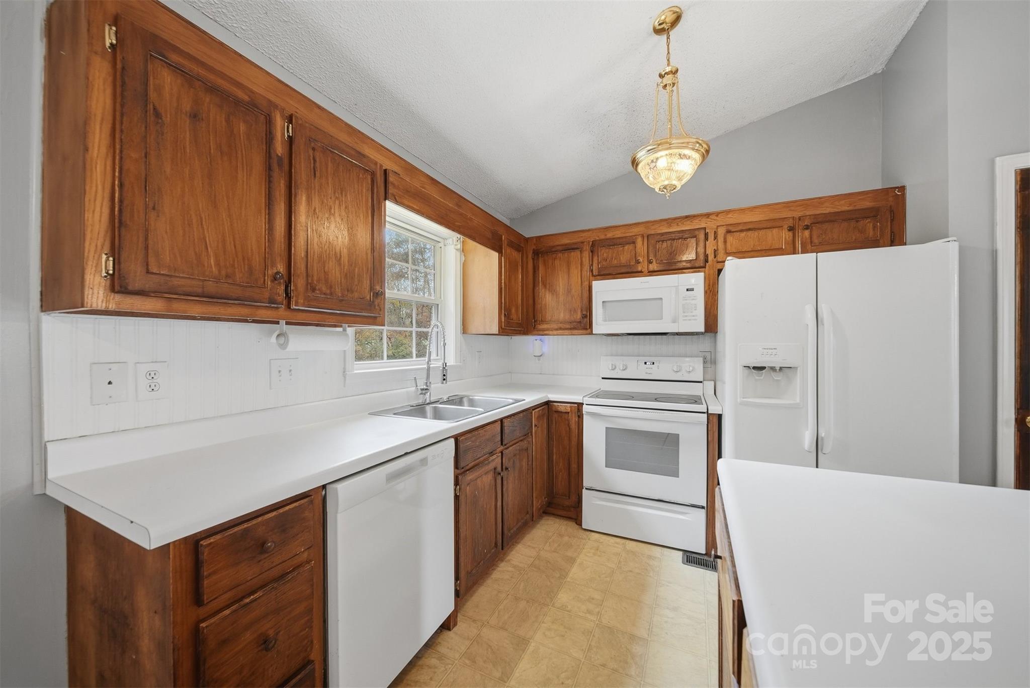 904 Pine Mountain Road