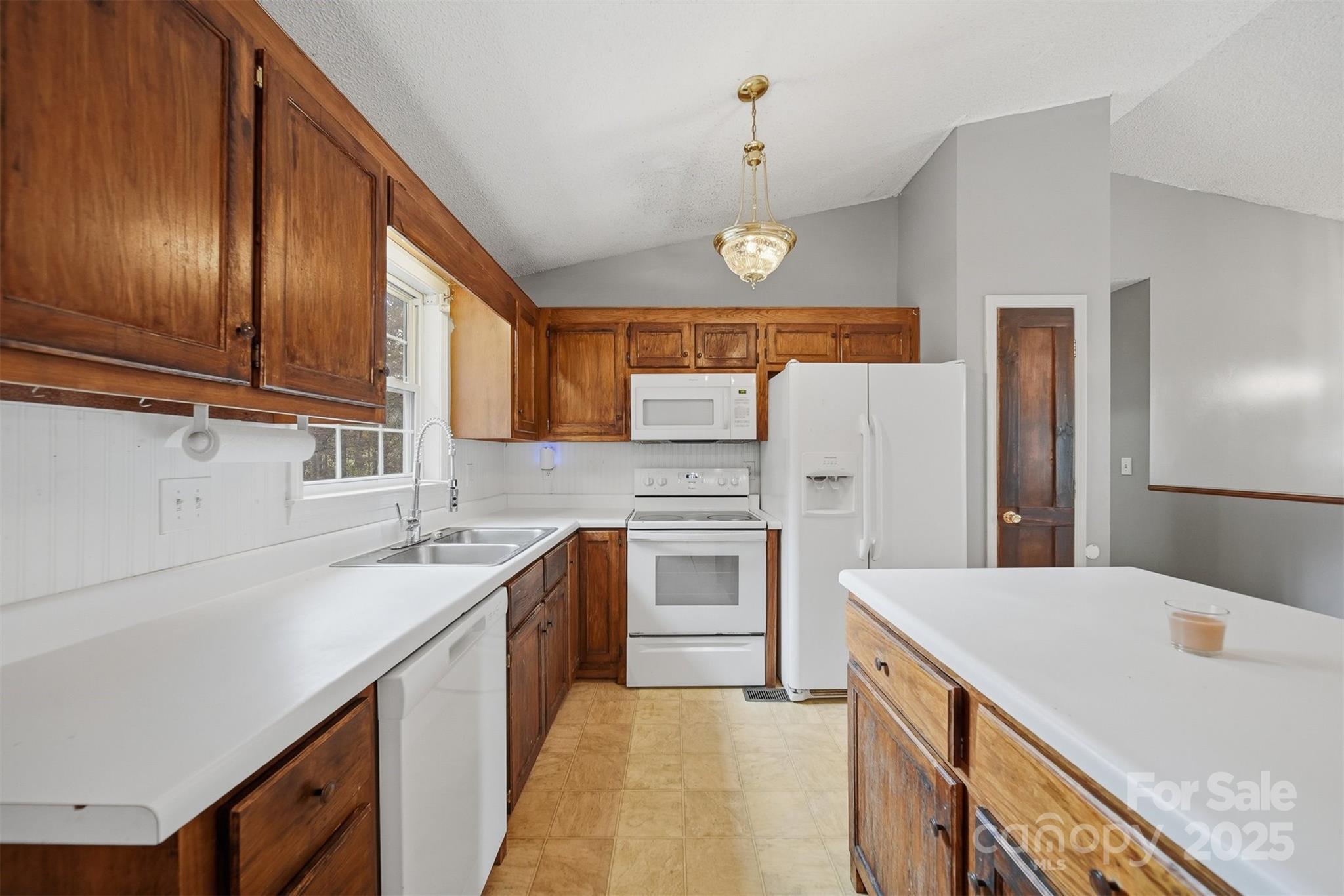 904 Pine Mountain Road