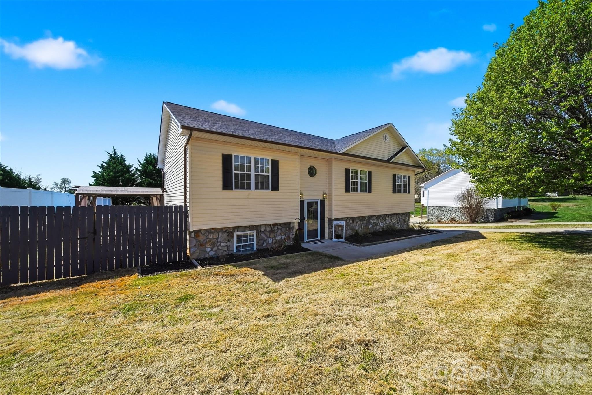 696 Pine Mountain Road