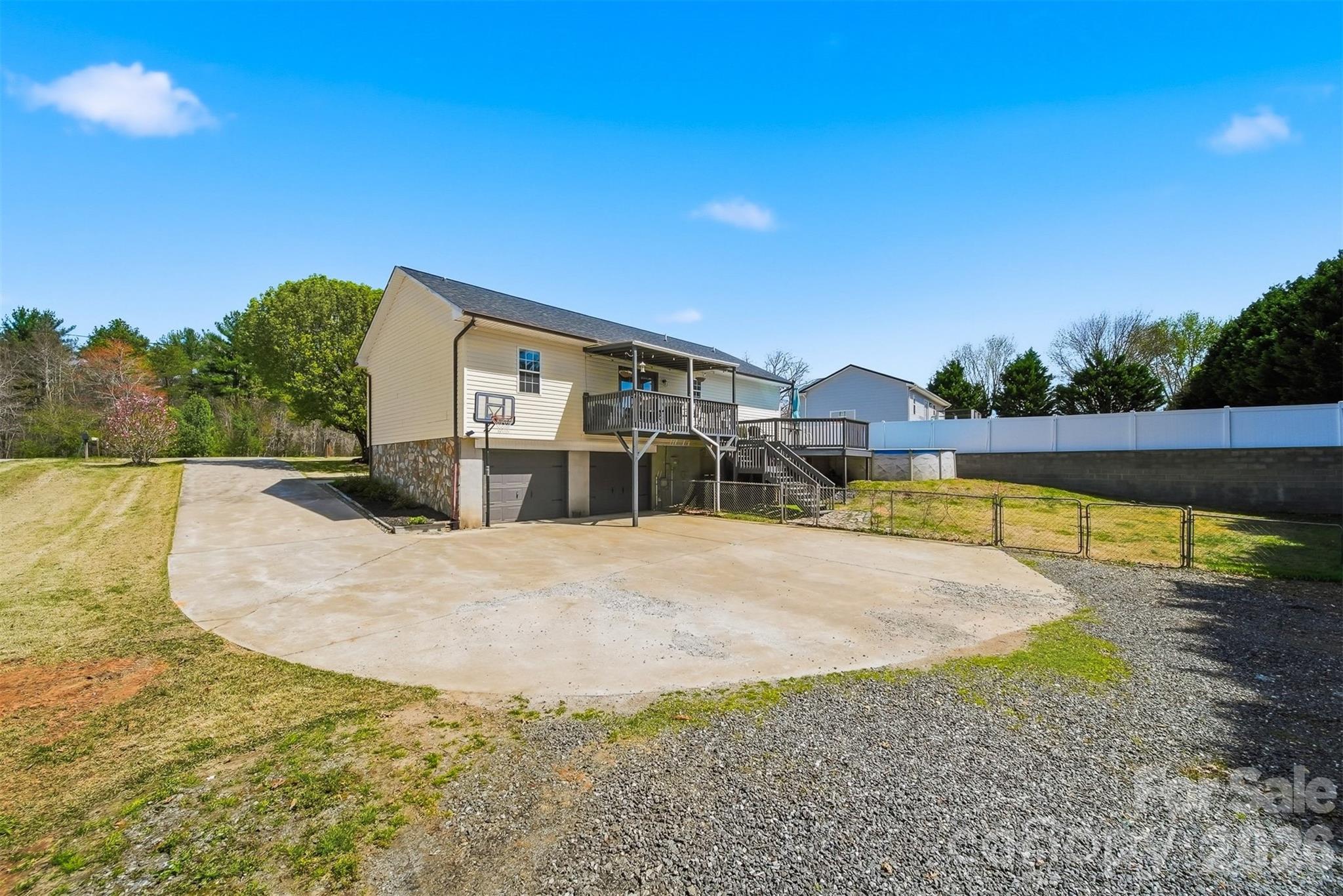 696 Pine Mountain Road