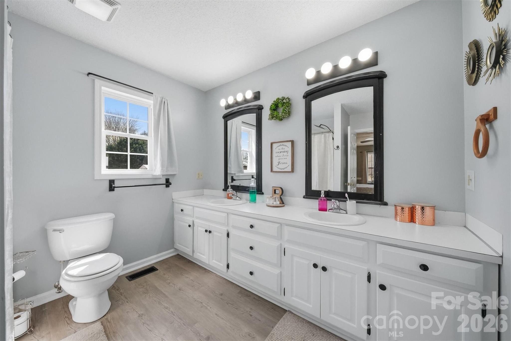 696 Pine Mountain Road