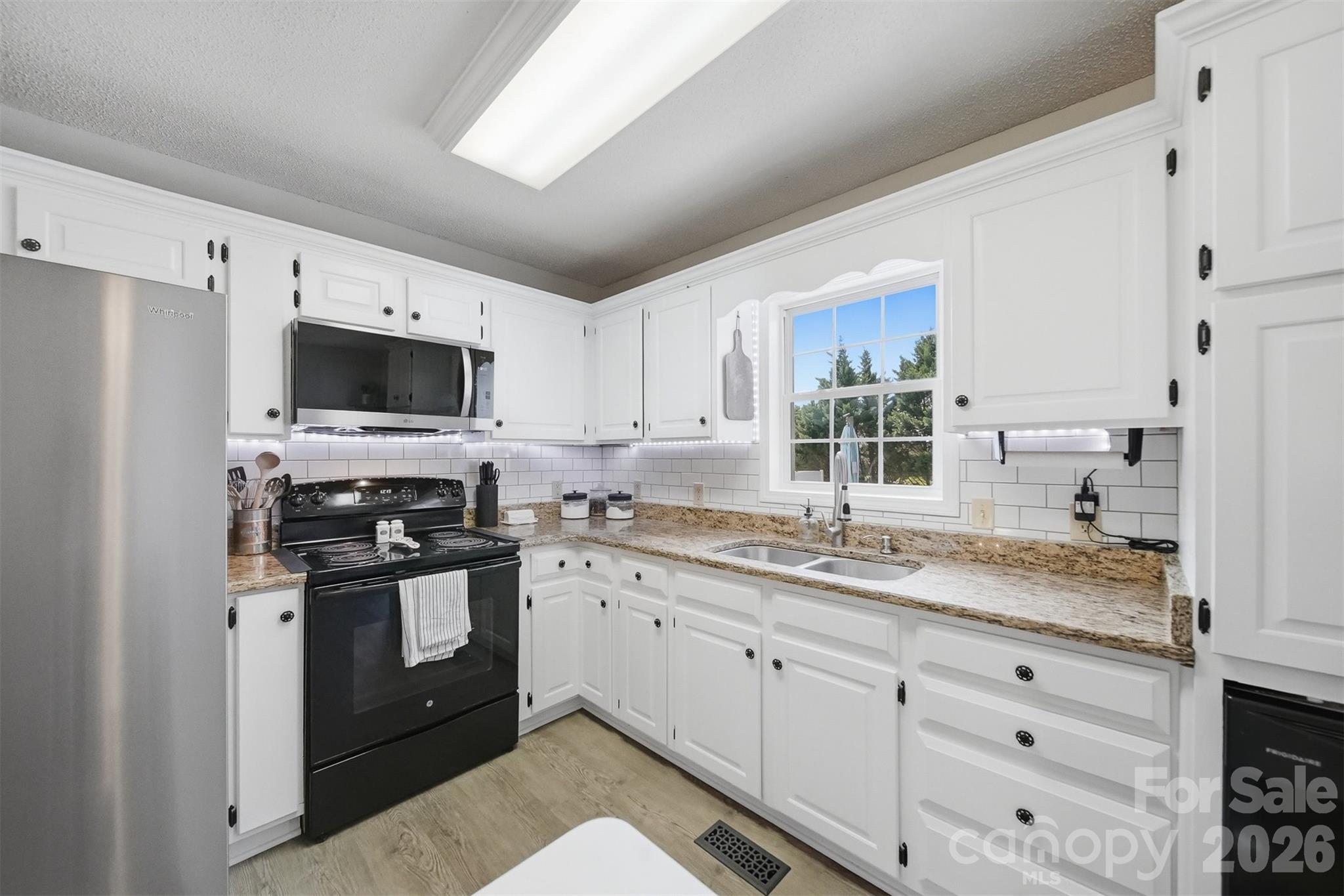 696 Pine Mountain Road