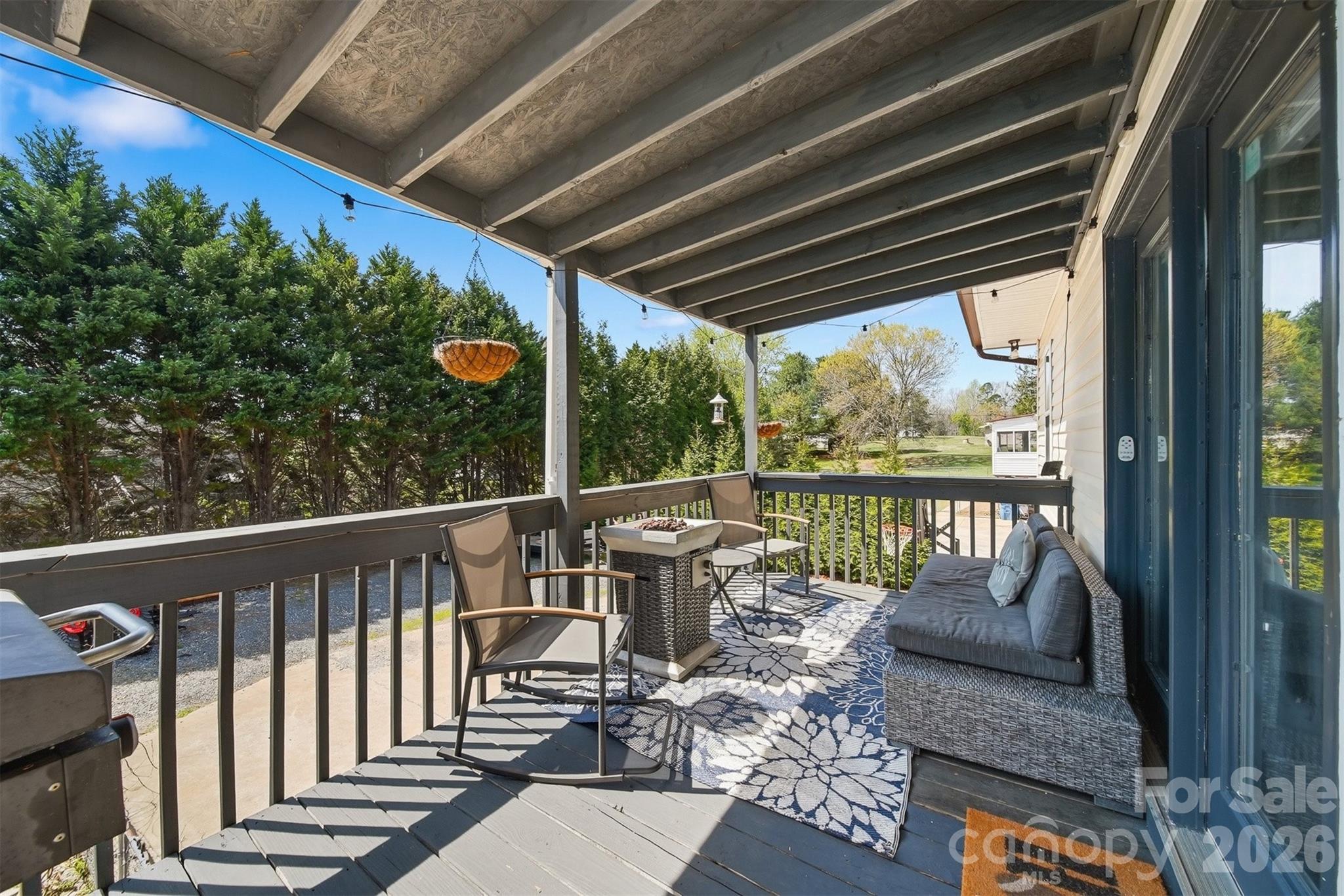 696 Pine Mountain Road