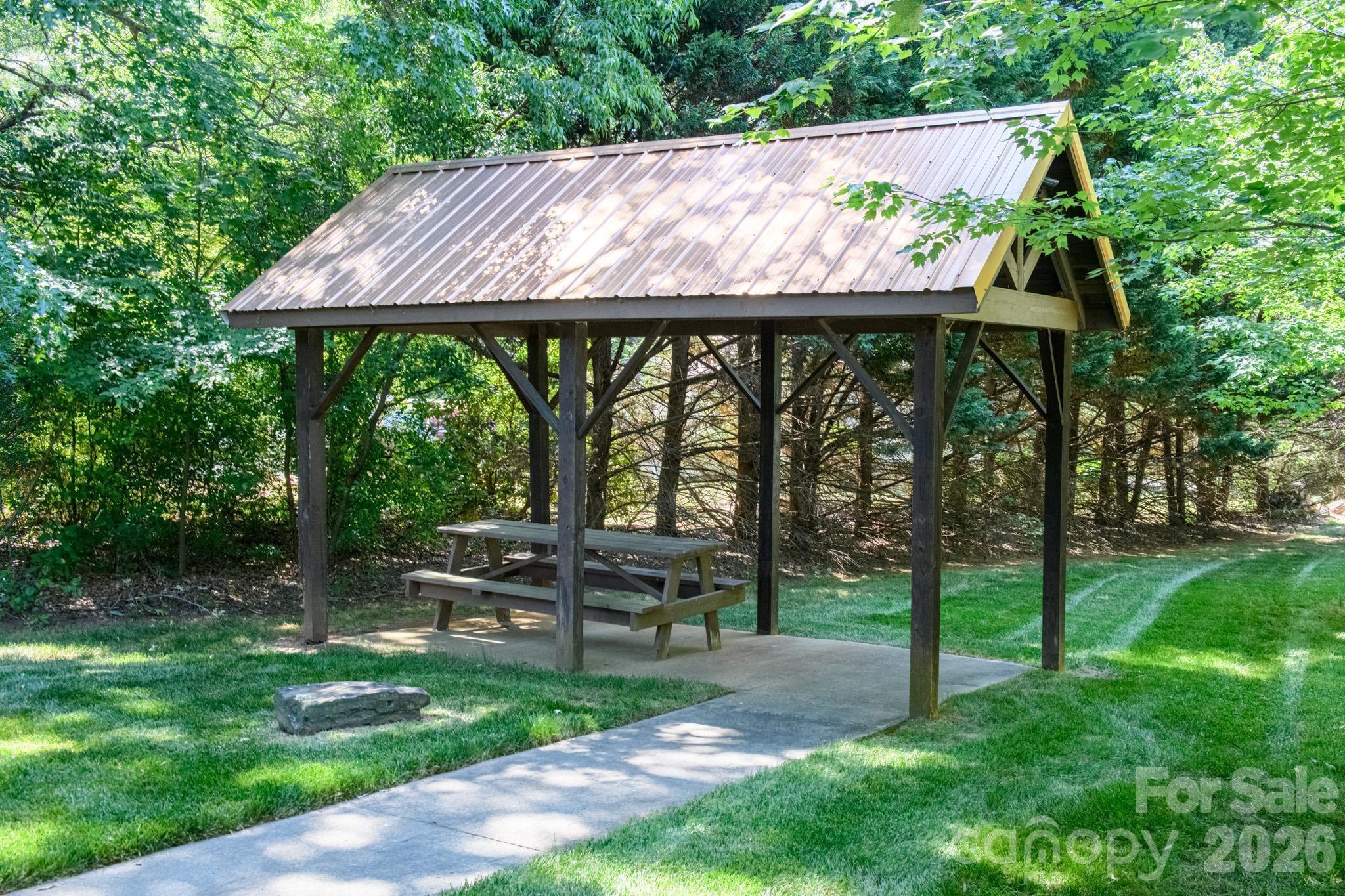 116 Maplewood Court