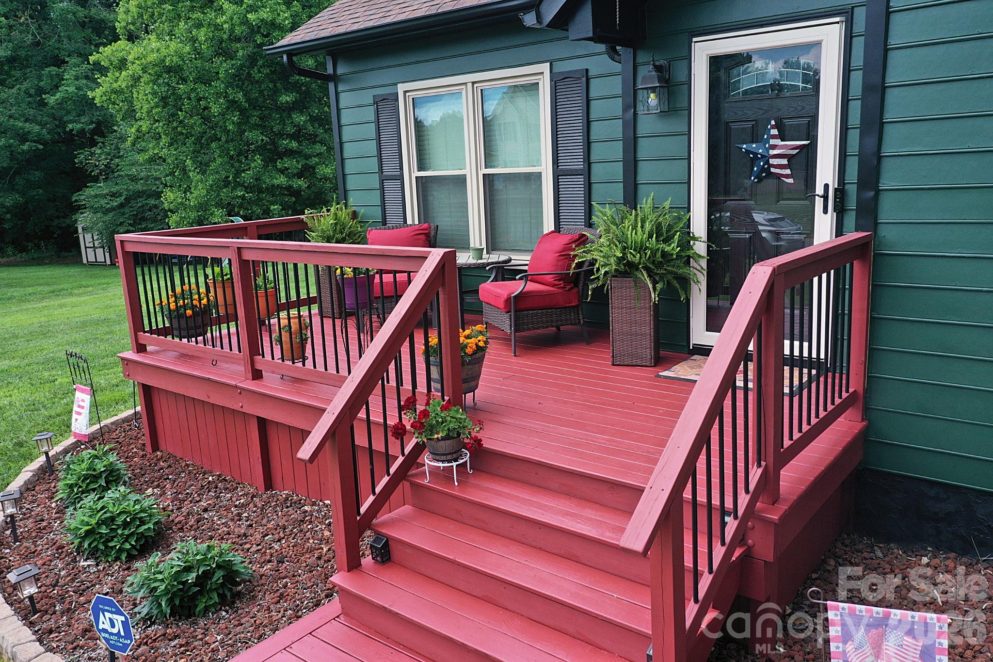 5438 Winding Oak Drive