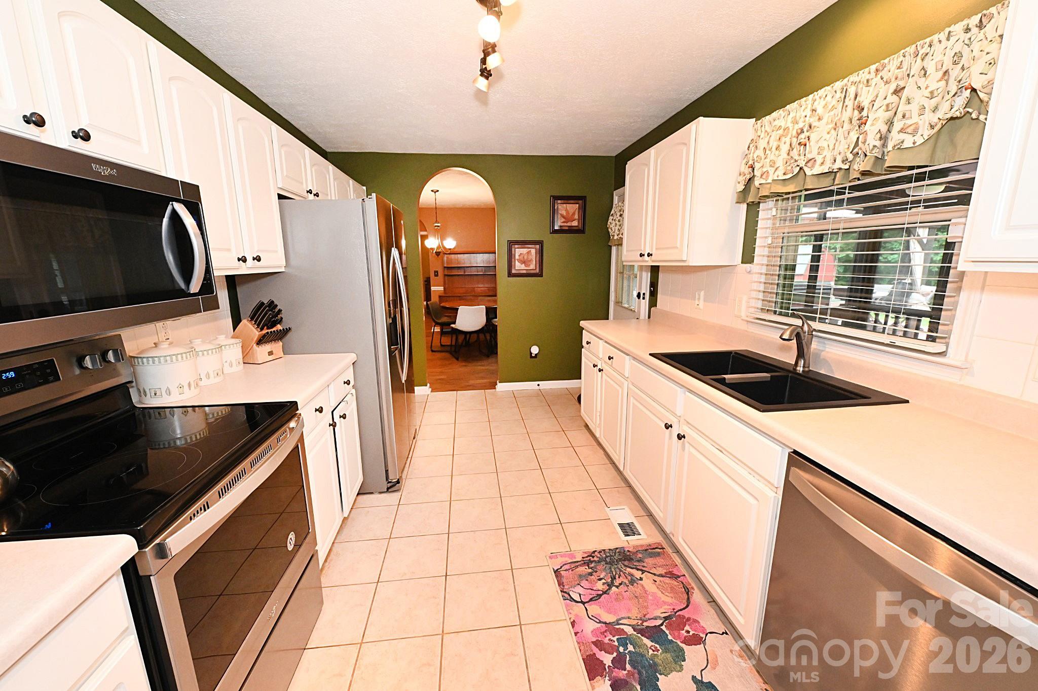 5438 Winding Oak Drive