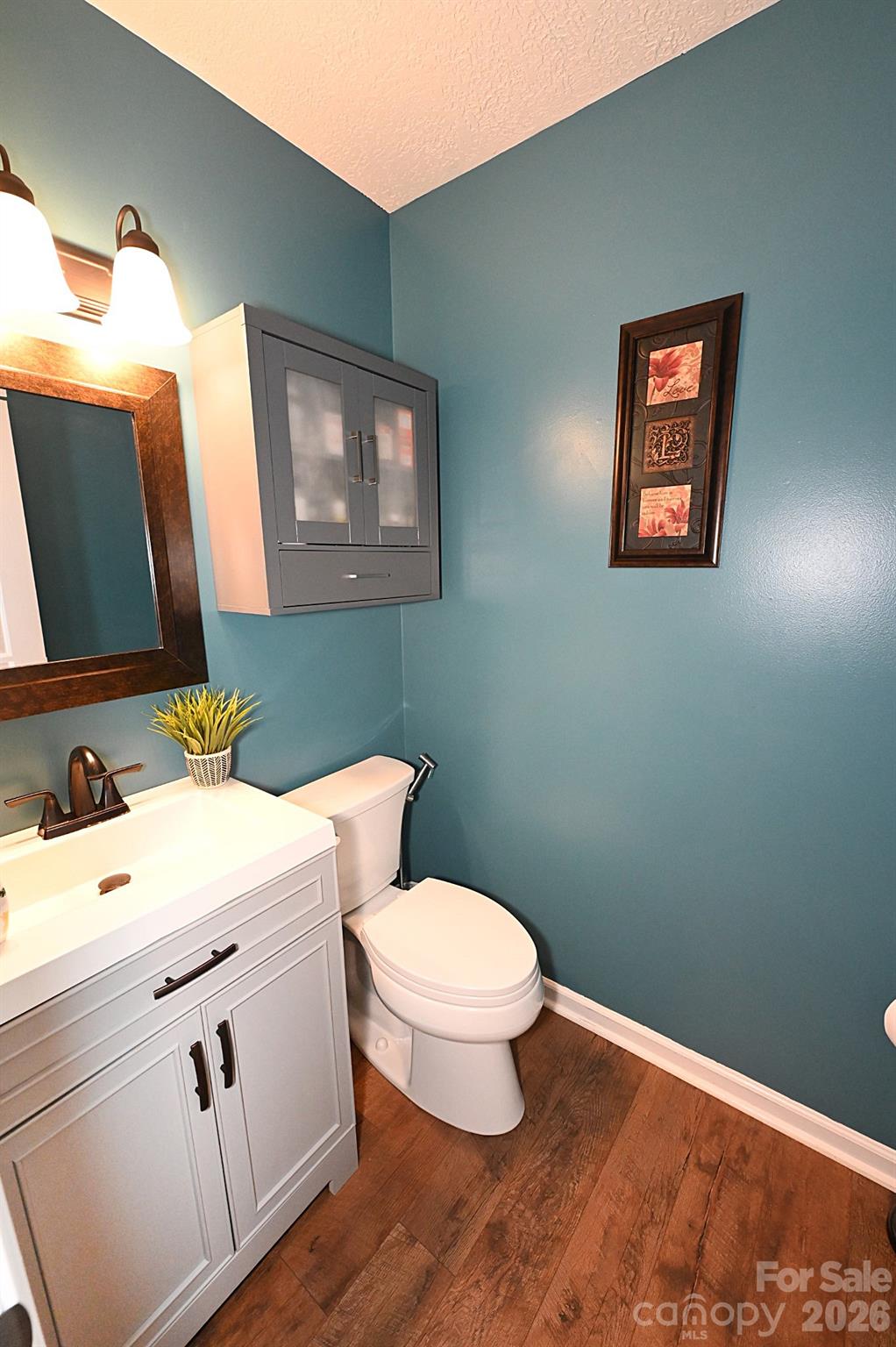 5438 Winding Oak Drive