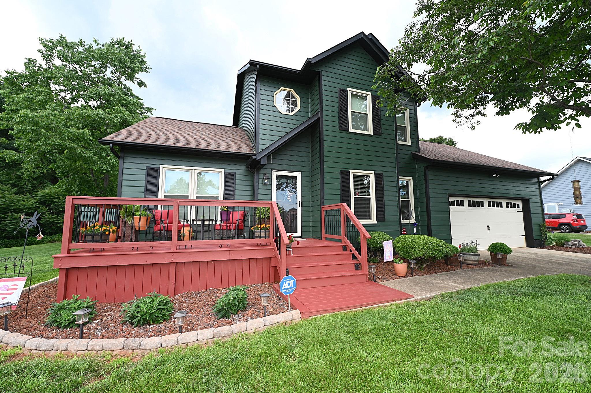 5438 Winding Oak Drive