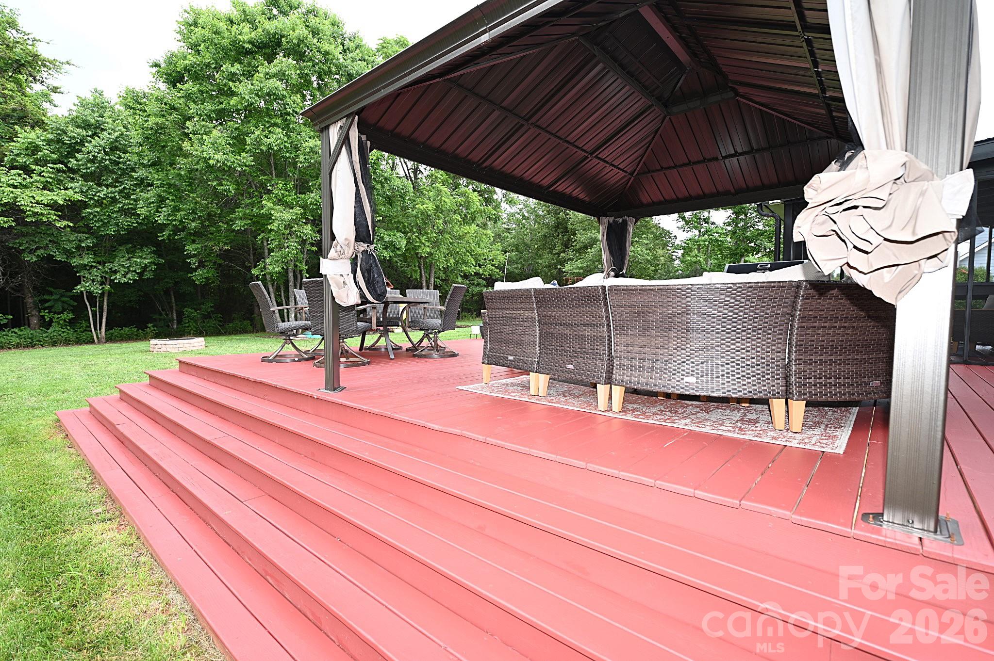 5438 Winding Oak Drive