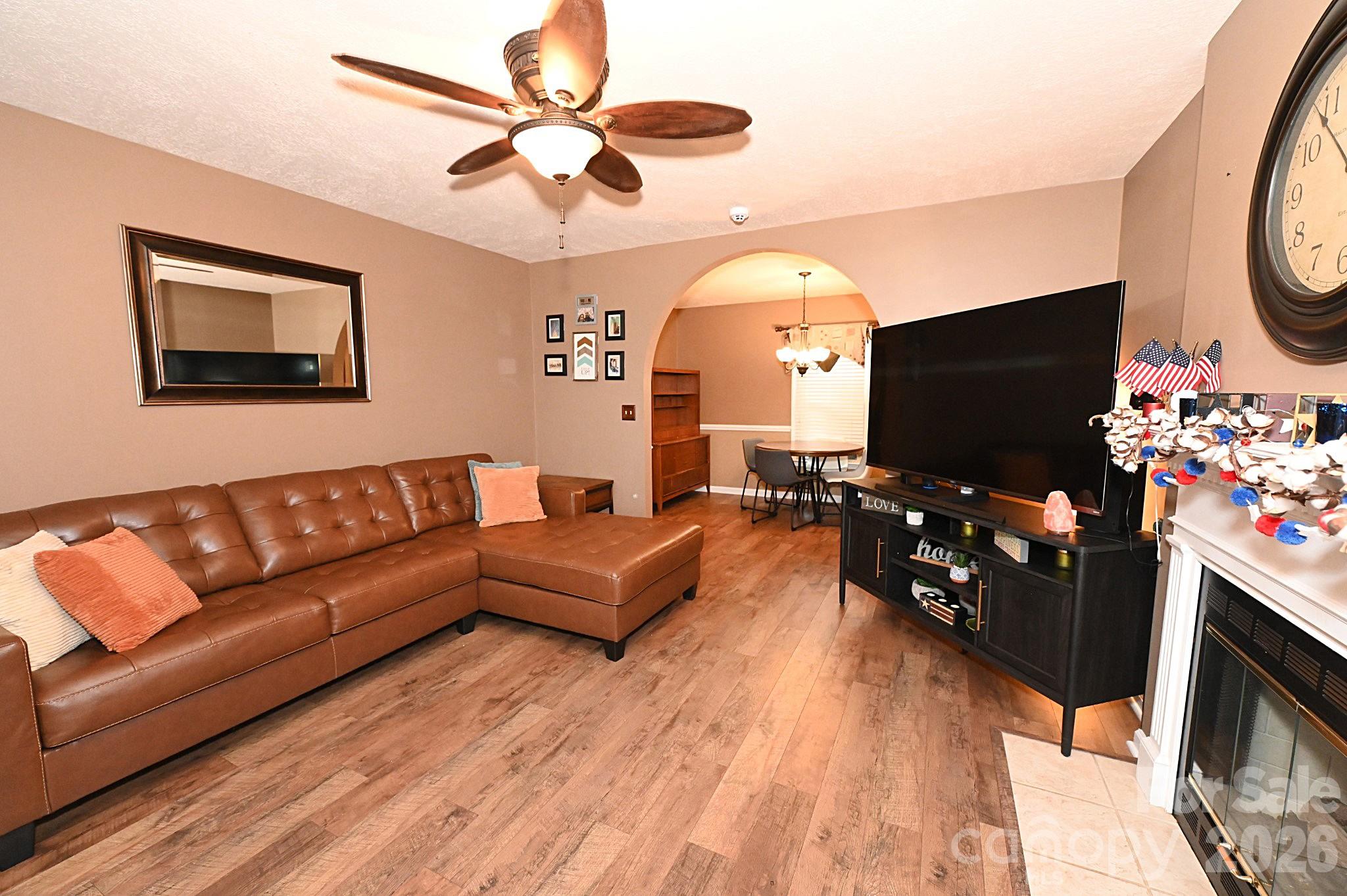 5438 Winding Oak Drive