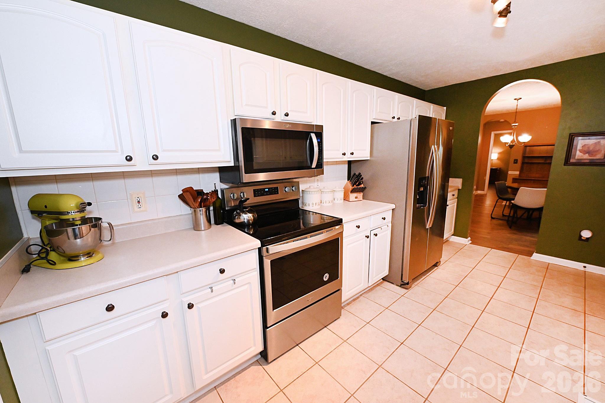 5438 Winding Oak Drive