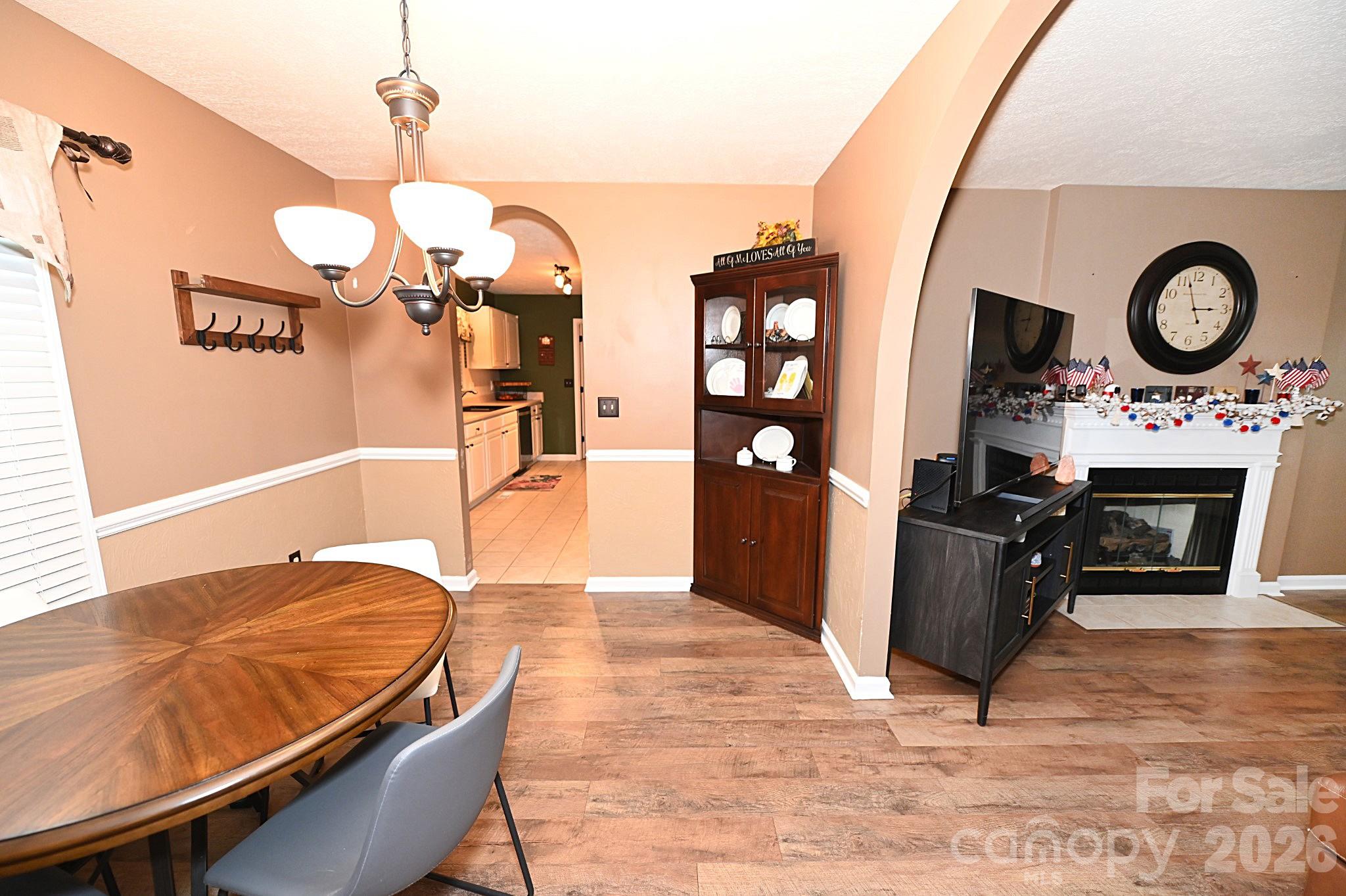 5438 Winding Oak Drive