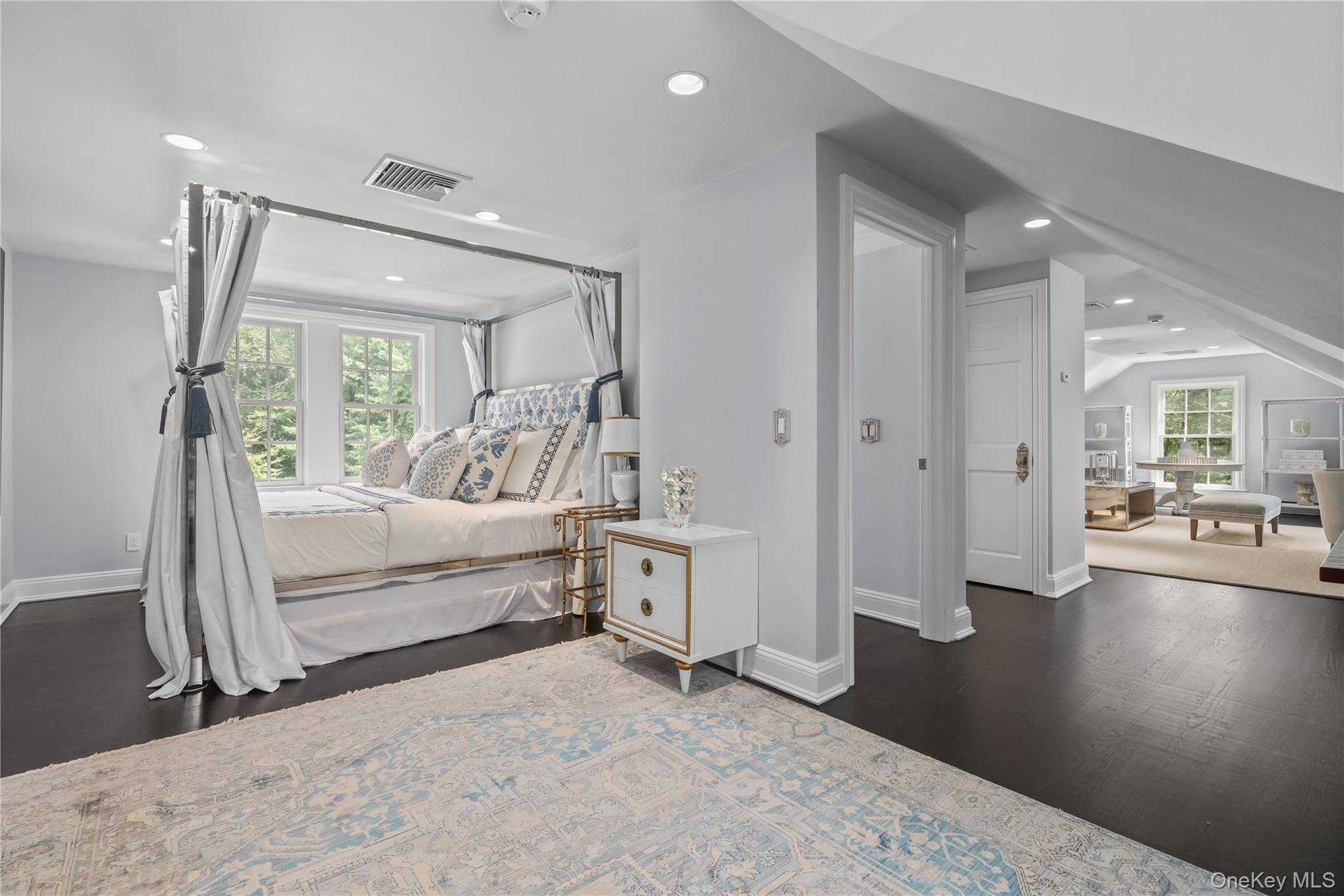 54 W Patent Road