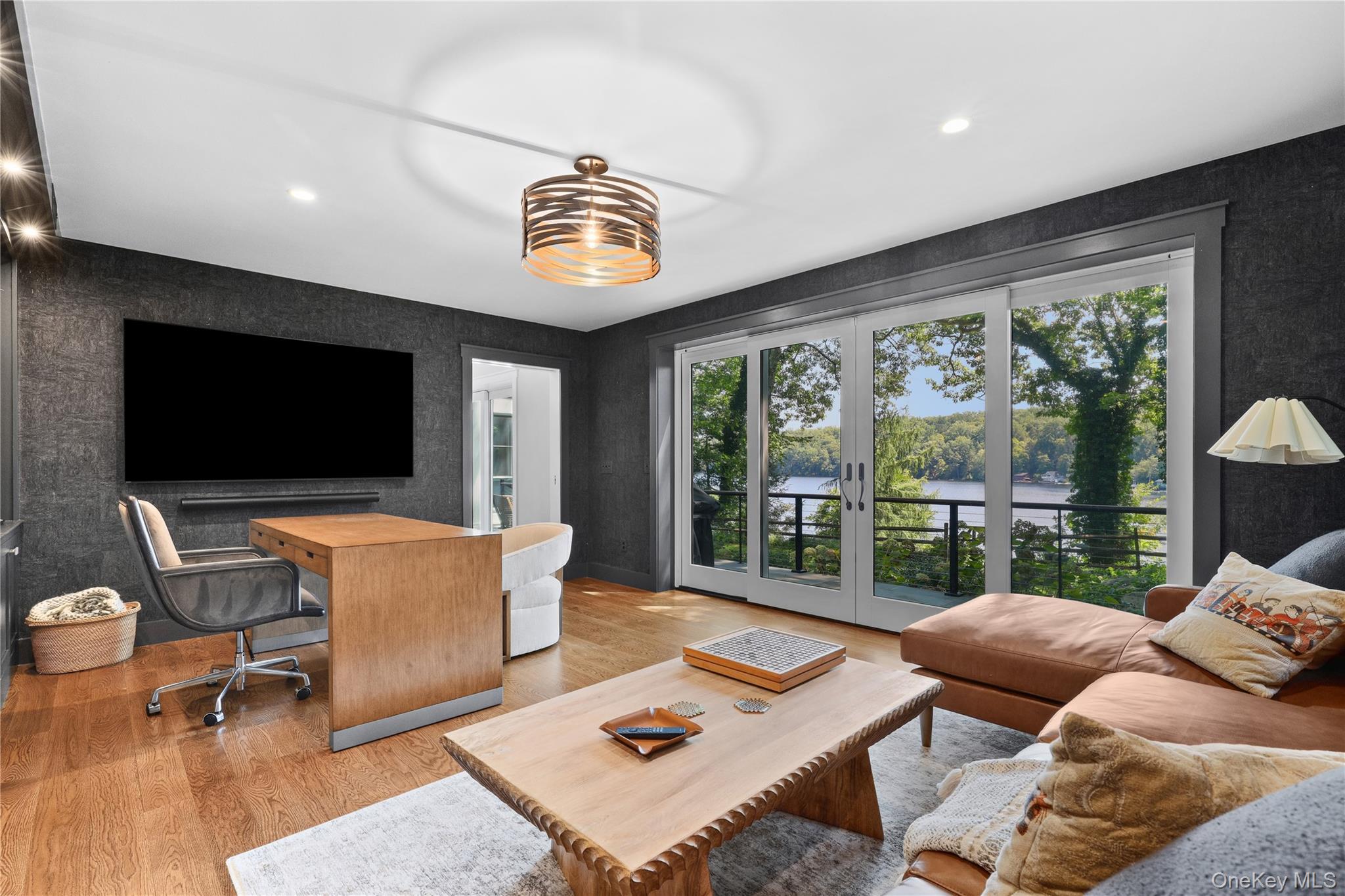 28 Twin Lakes Road