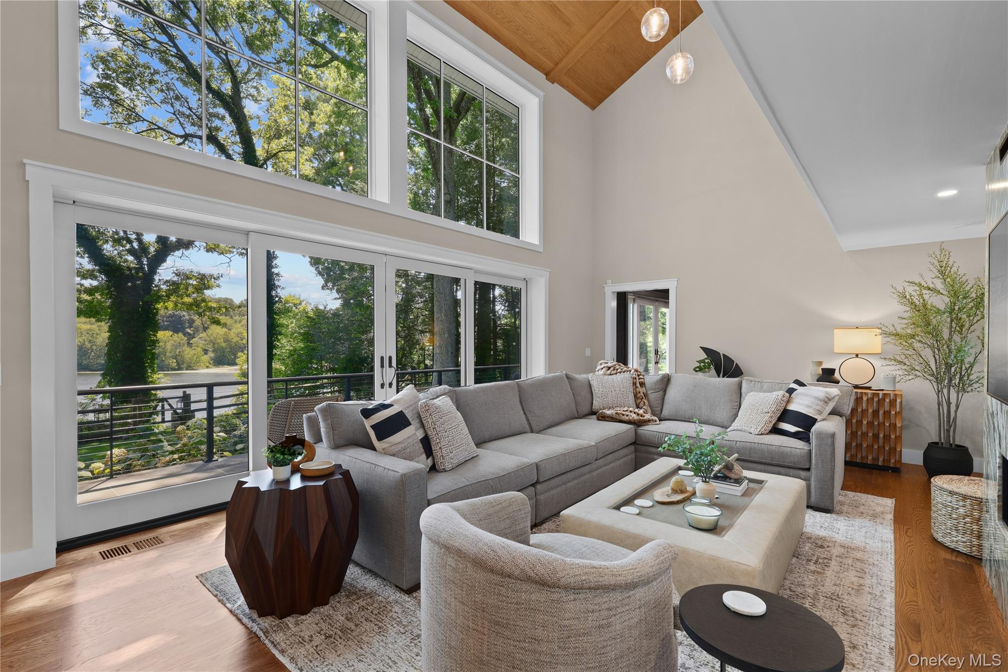 28 Twin Lakes Road
