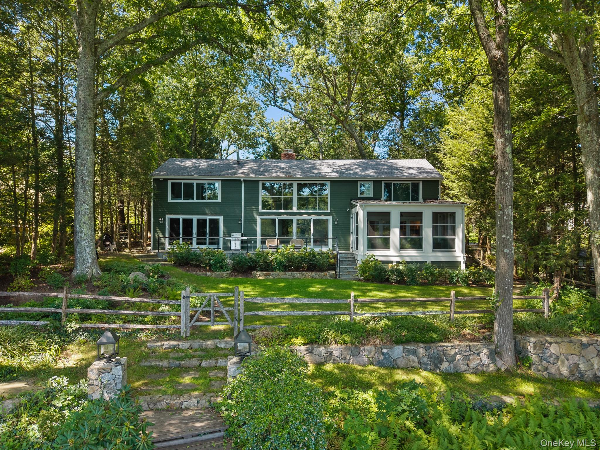 28 Twin Lakes Road