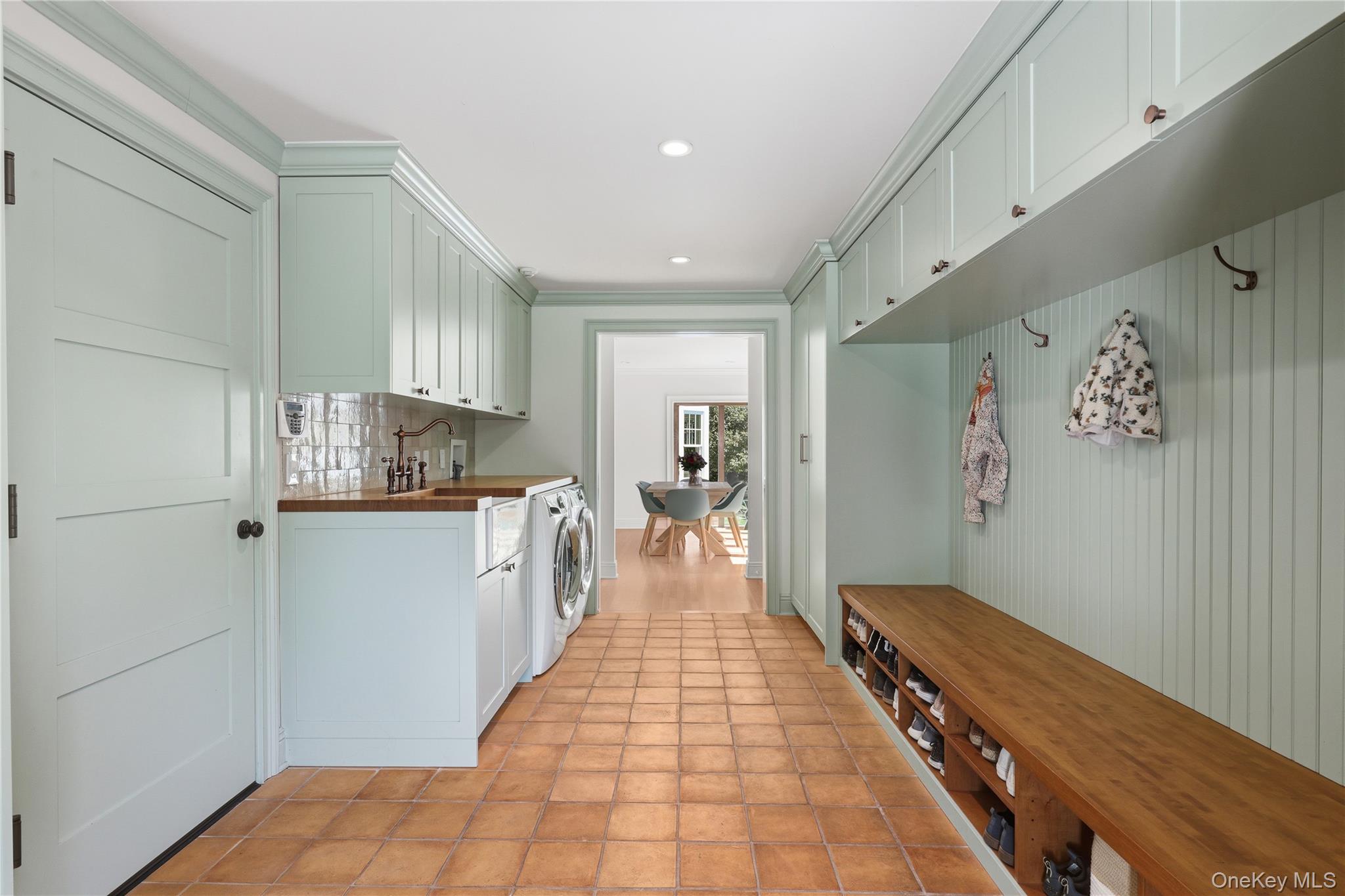90 Springhurst Road