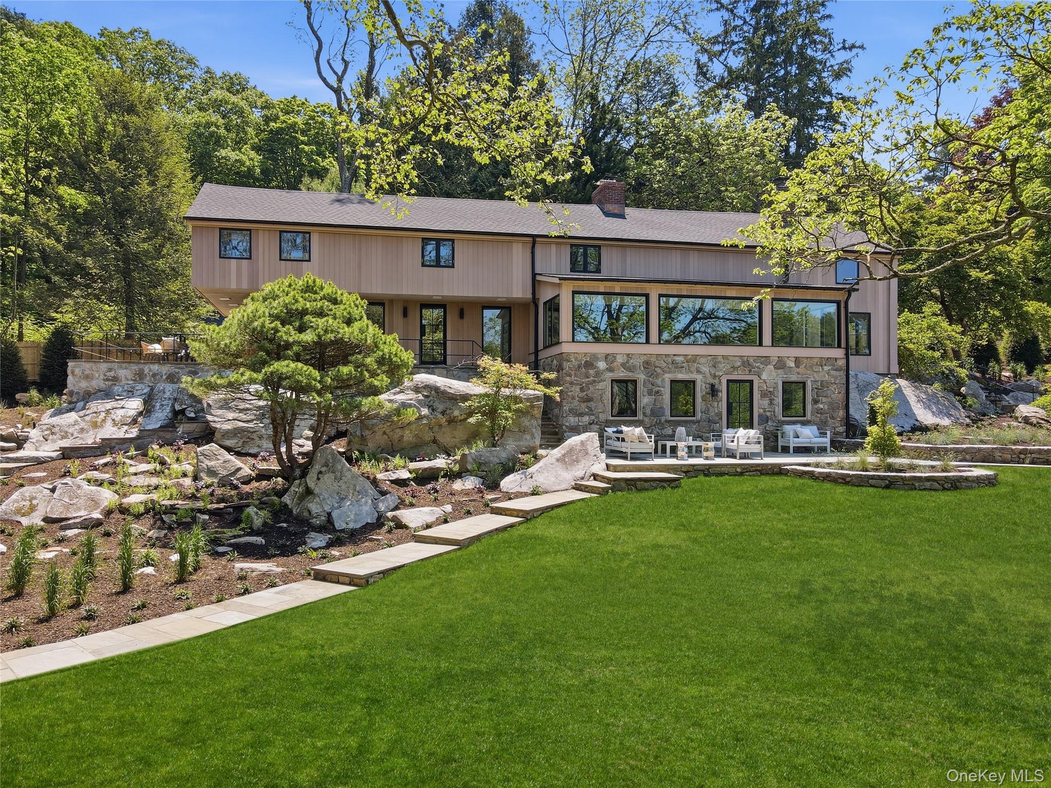 39 Old Snake Hill Road