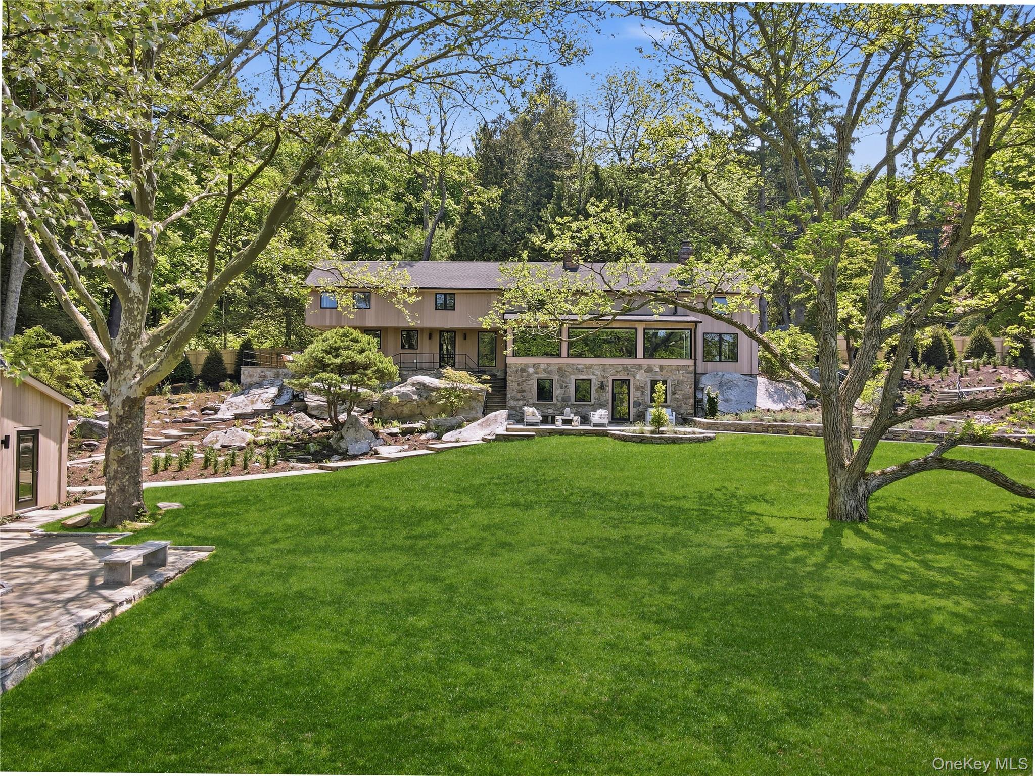 39 Old Snake Hill Road